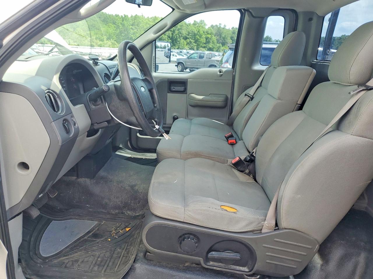 2007 Ford F150 White vin: 1FTRF12237KD16260