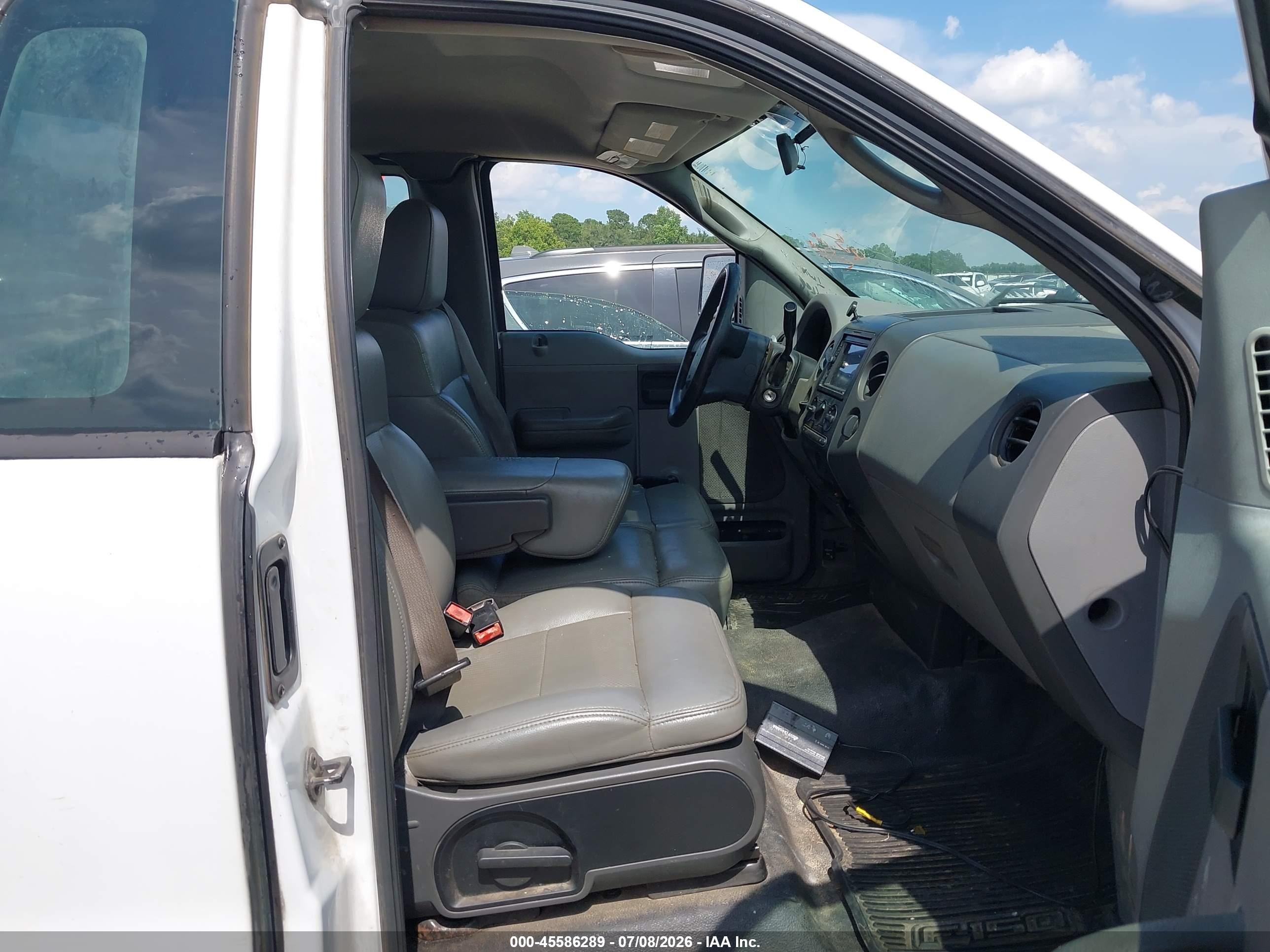 2007 Ford F-150 Stx/xl/xlt White vin: 1FTRF12237NA04051