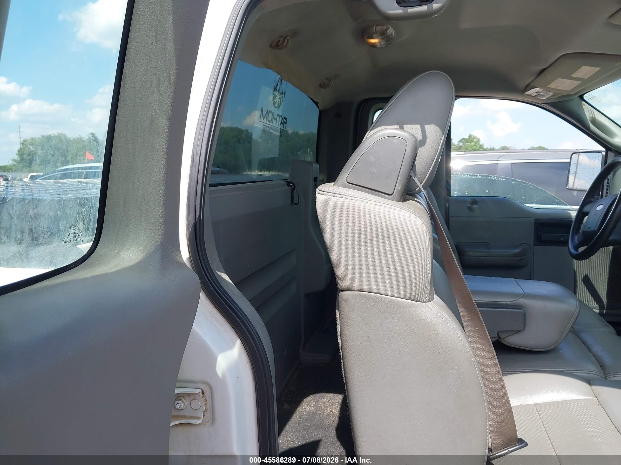 2007 Ford F-150 Stx/xl/xlt White vin: 1FTRF12237NA04051