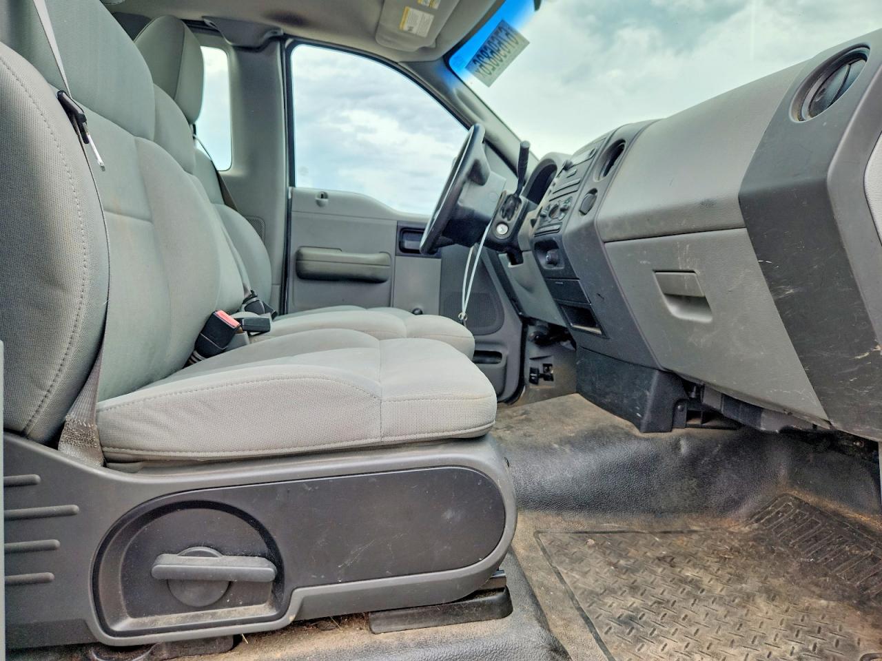 2007 Ford F150 Pickup Белый vin: 1FTRF12237NA16278