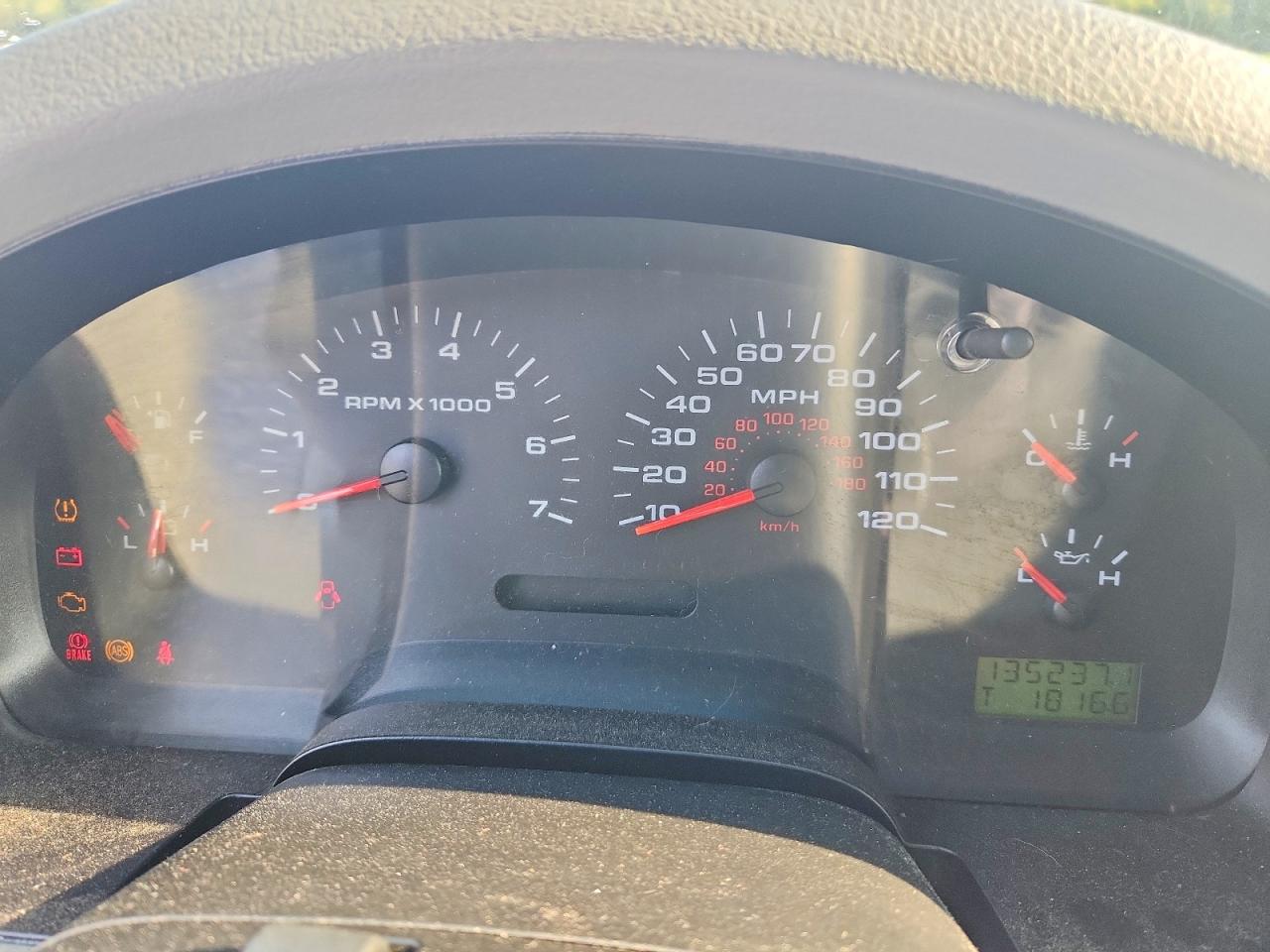 2007 Ford F150 White vin: 1FTRF12237NA57364