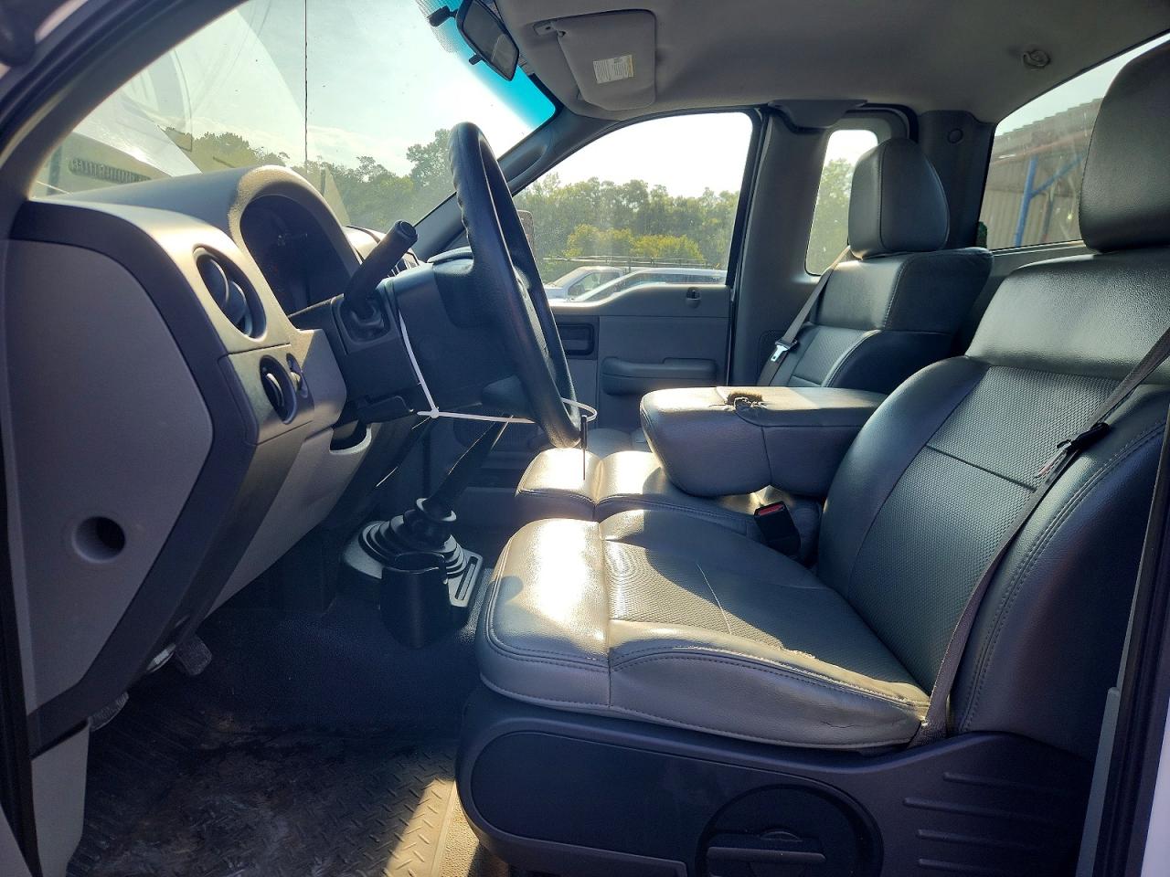 2007 Ford F150 White vin: 1FTRF12237NA57364
