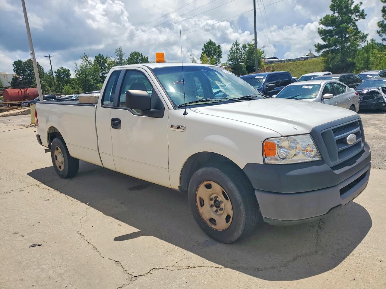 2008 Ford F150 White vin: 1FTRF12238KB62960