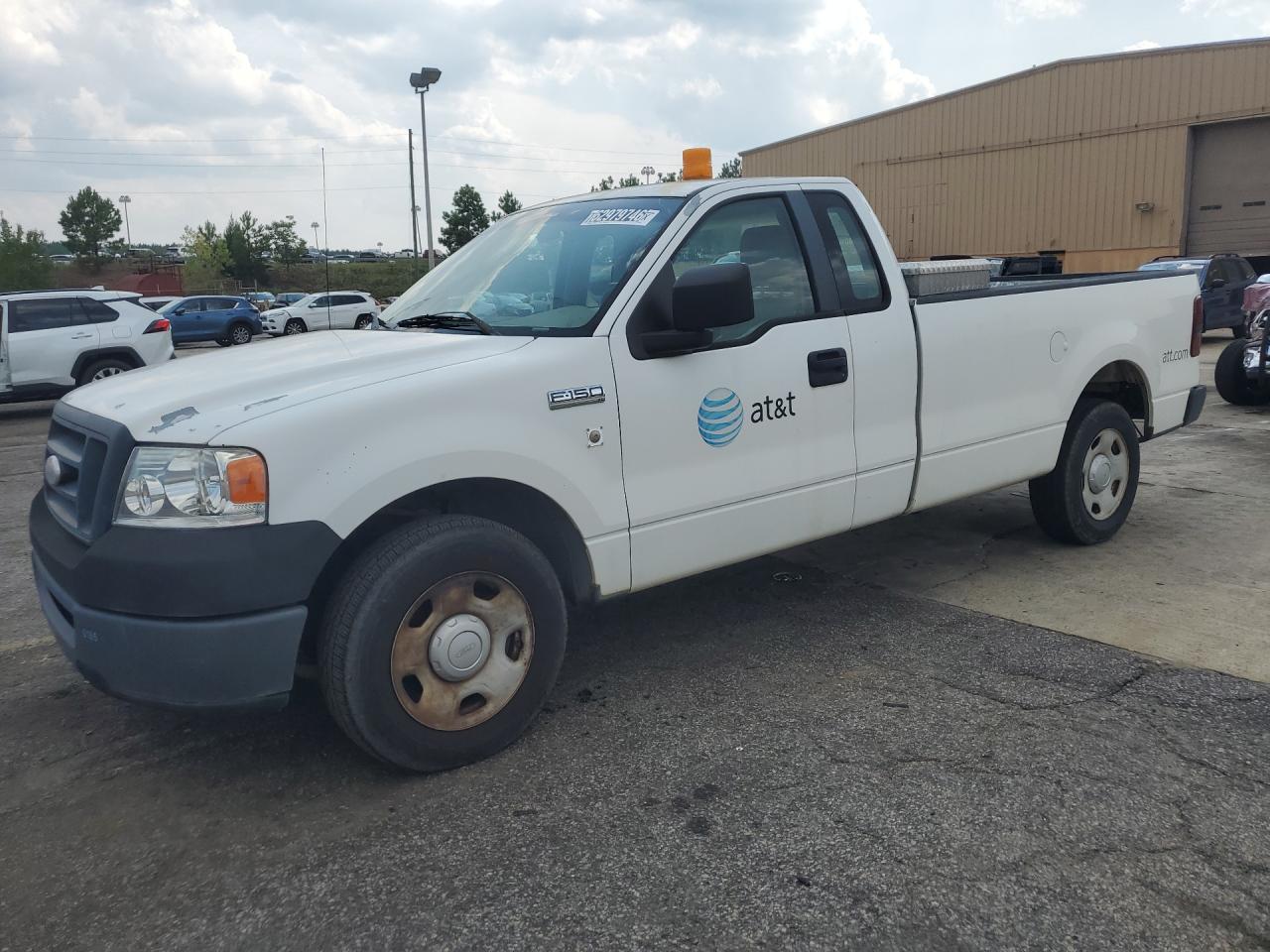 2008 Ford F150 White vin: 1FTRF12238KB62960 Damage: Left Front Fender, Hole(S), 1 To 2 Inches