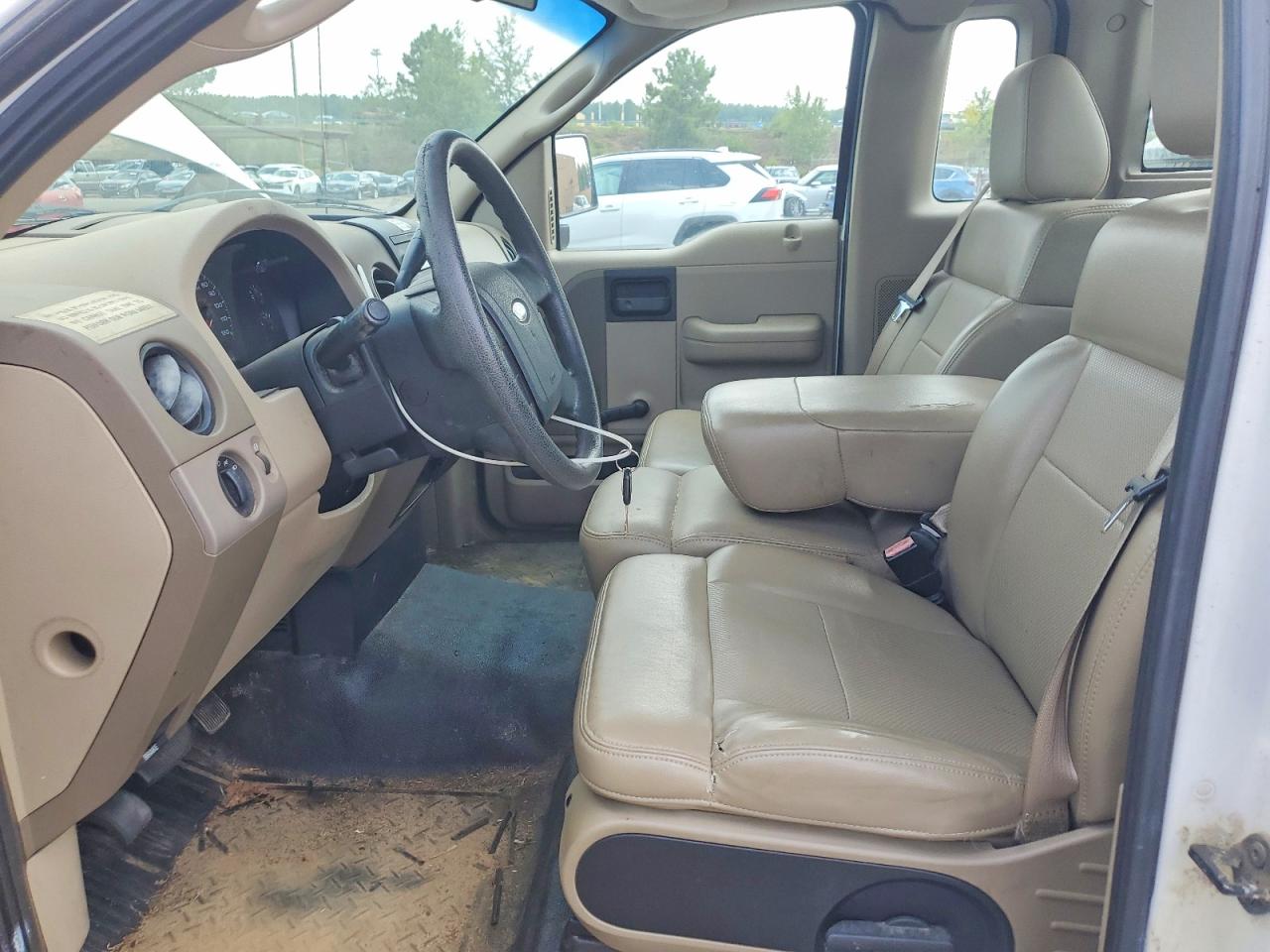 2008 Ford F150 White vin: 1FTRF12238KB62960