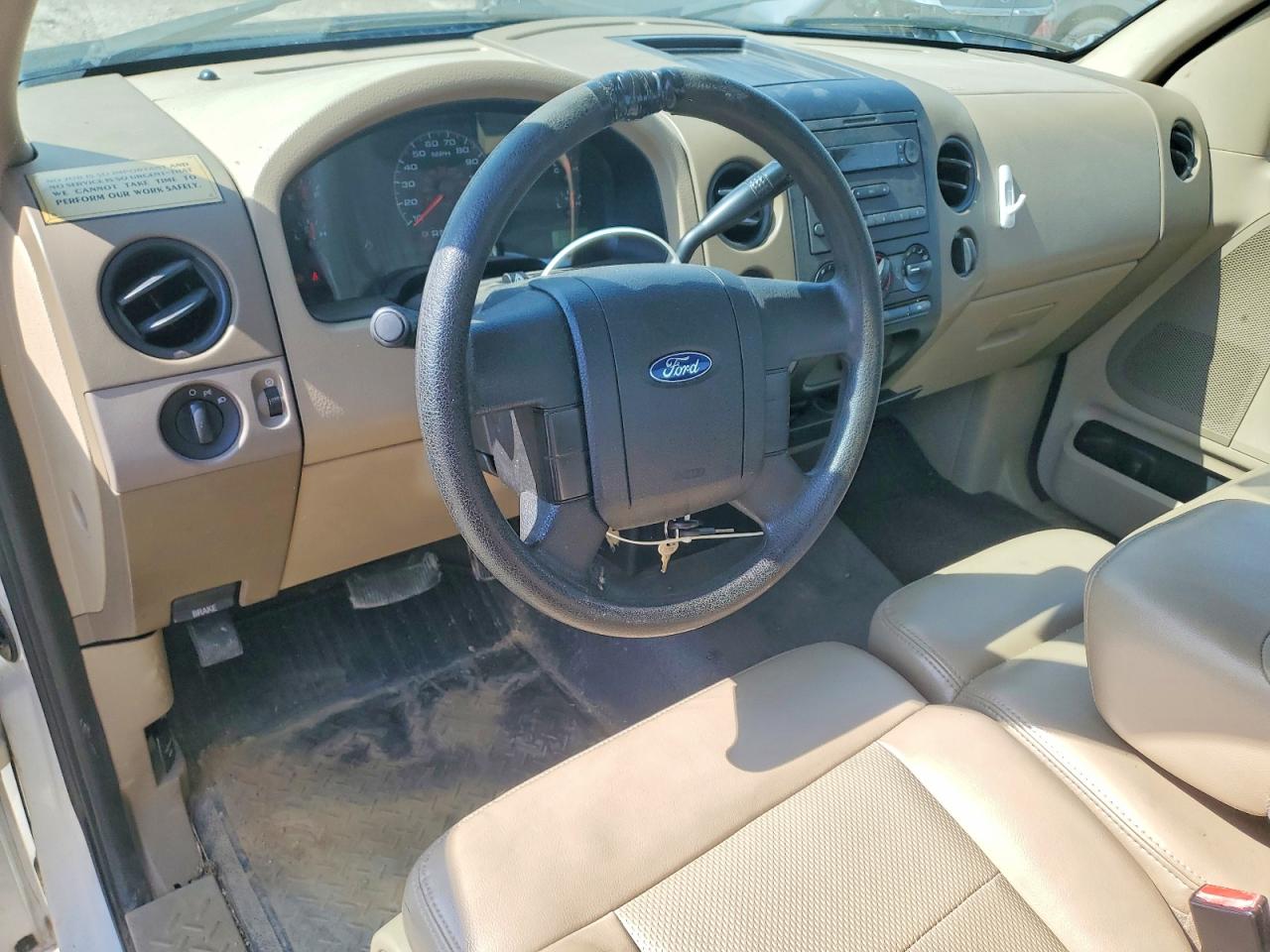 2008 Ford F150 White vin: 1FTRF12238KB62988