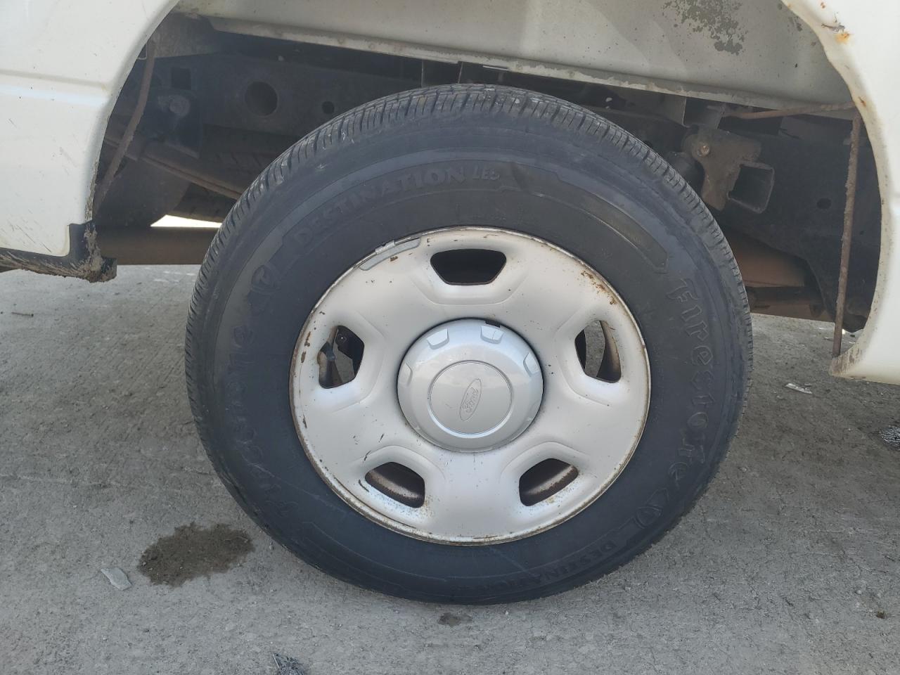 2008 Ford F150 White vin: 1FTRF12238KB62988 Damage: Right Rear Wheel, Curb Rash, 4 To 5 Inches