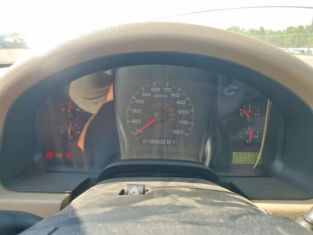 2008 Ford F150 White vin: 1FTRF12238KB62988