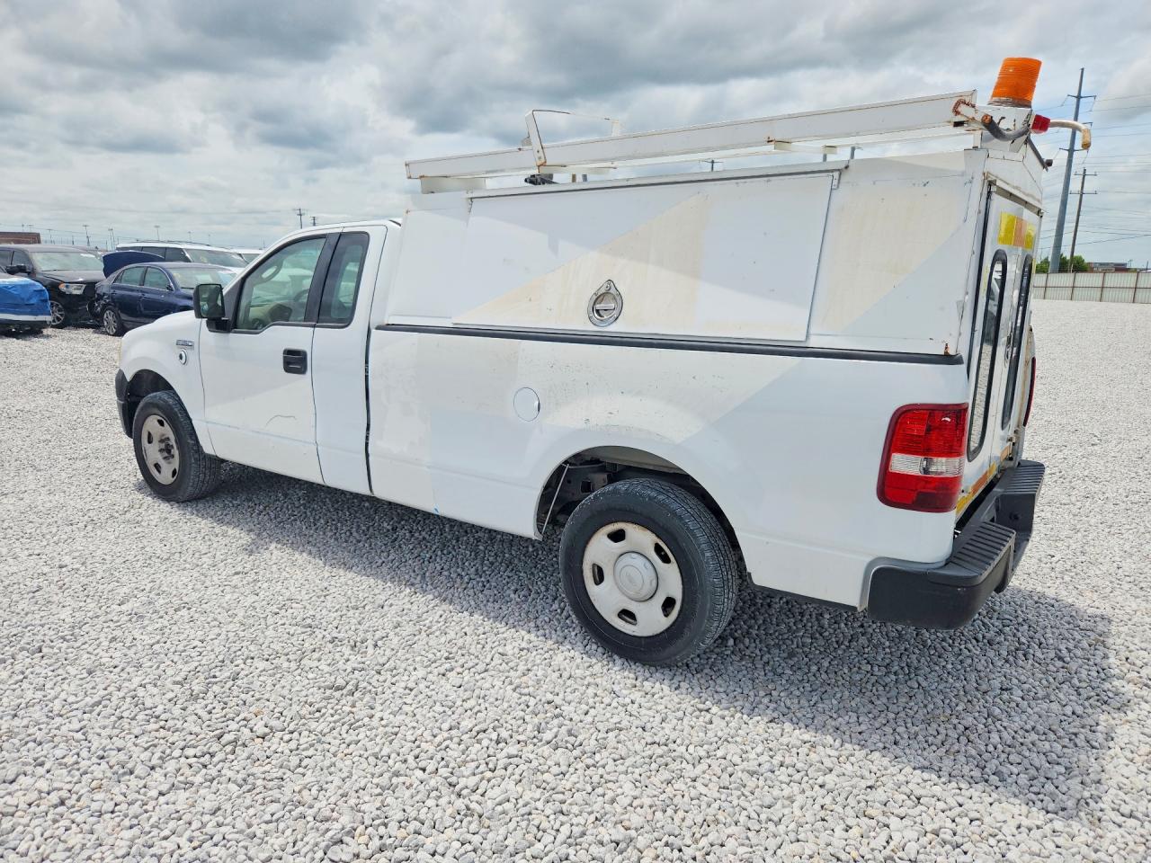 2008 Ford F150 White vin: 1FTRF12238KB70024