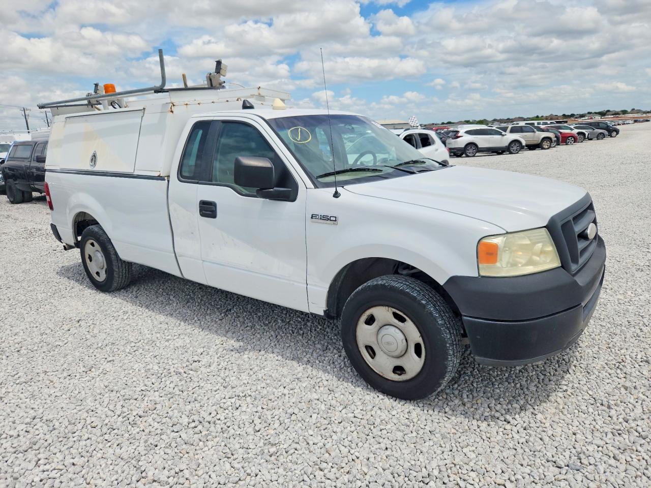 2008 Ford F150 White vin: 1FTRF12238KB70024