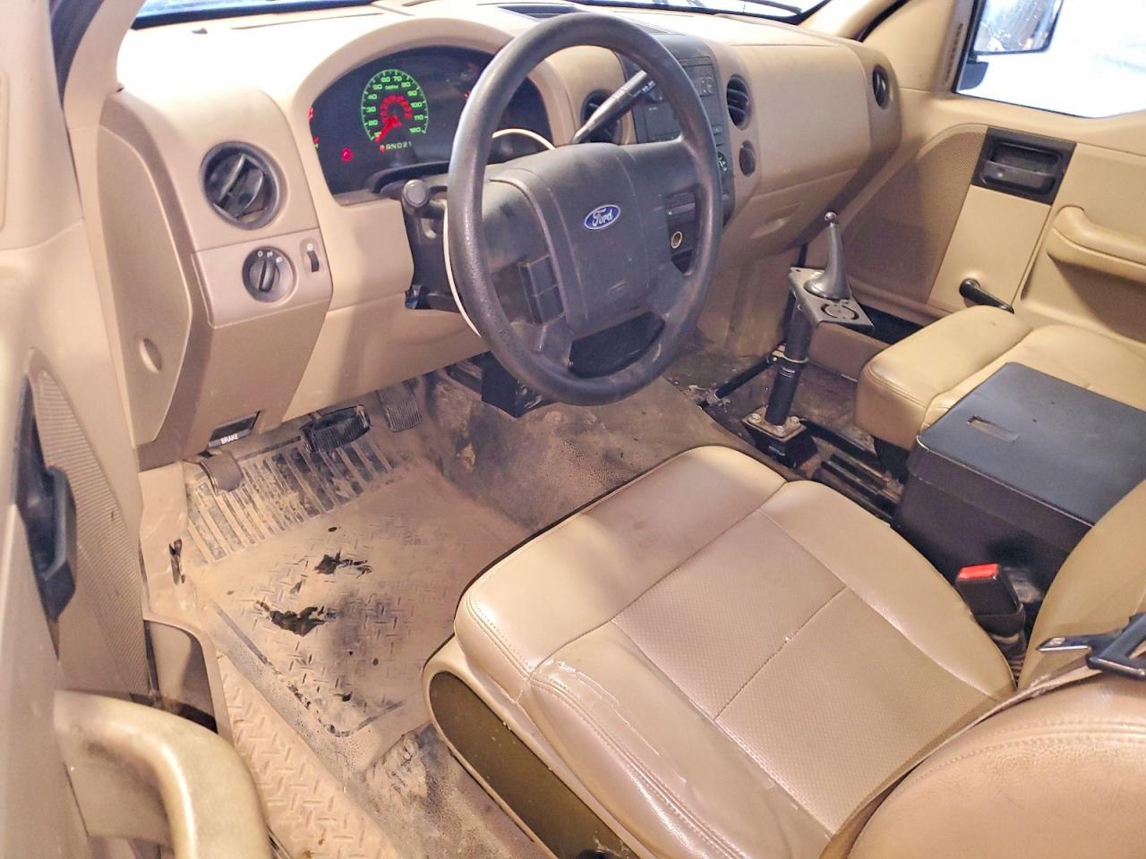 2008 Ford F150 White vin: 1FTRF12238KC27872