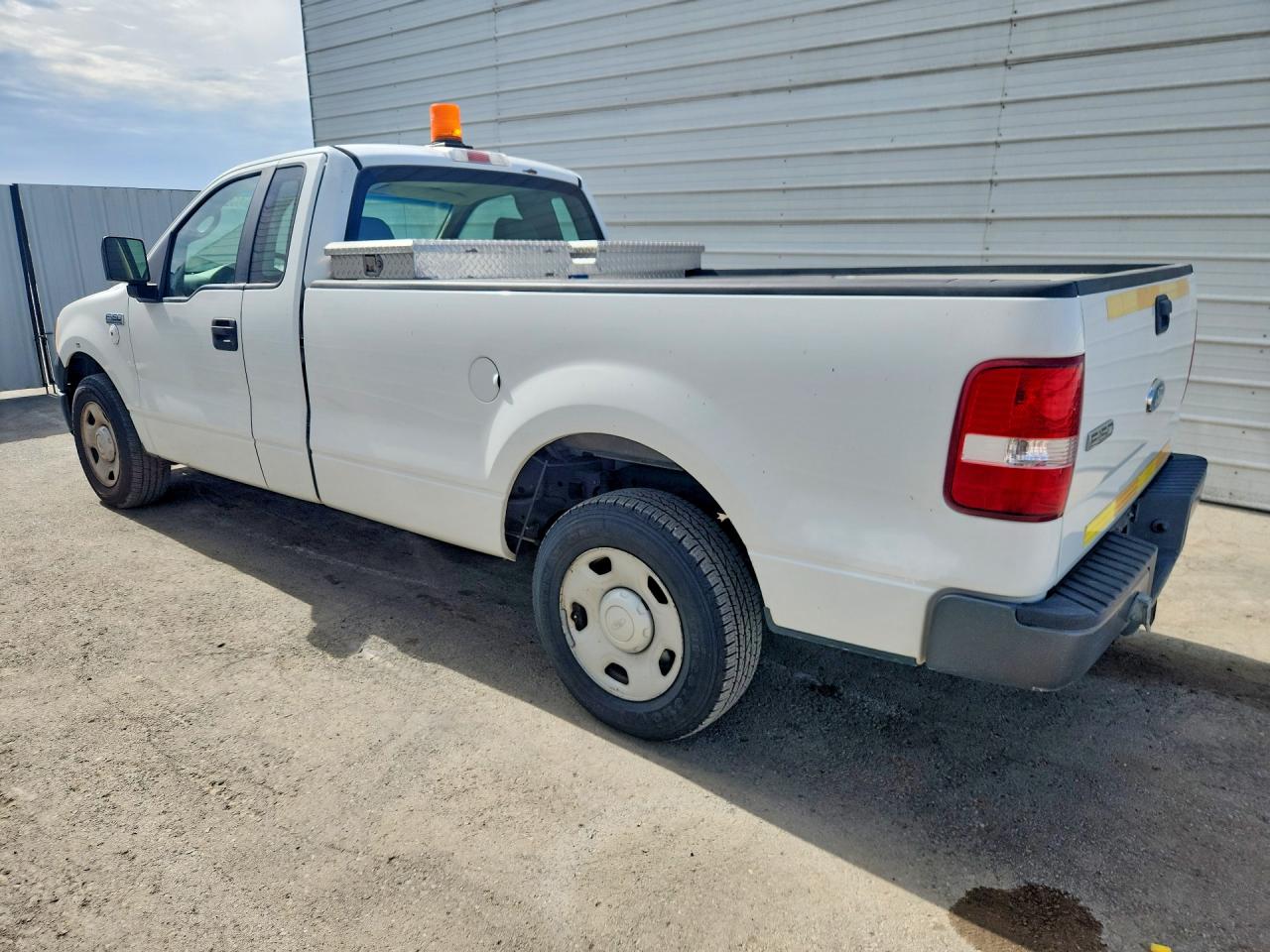 2008 Ford F150 White vin: 1FTRF12238KD70191