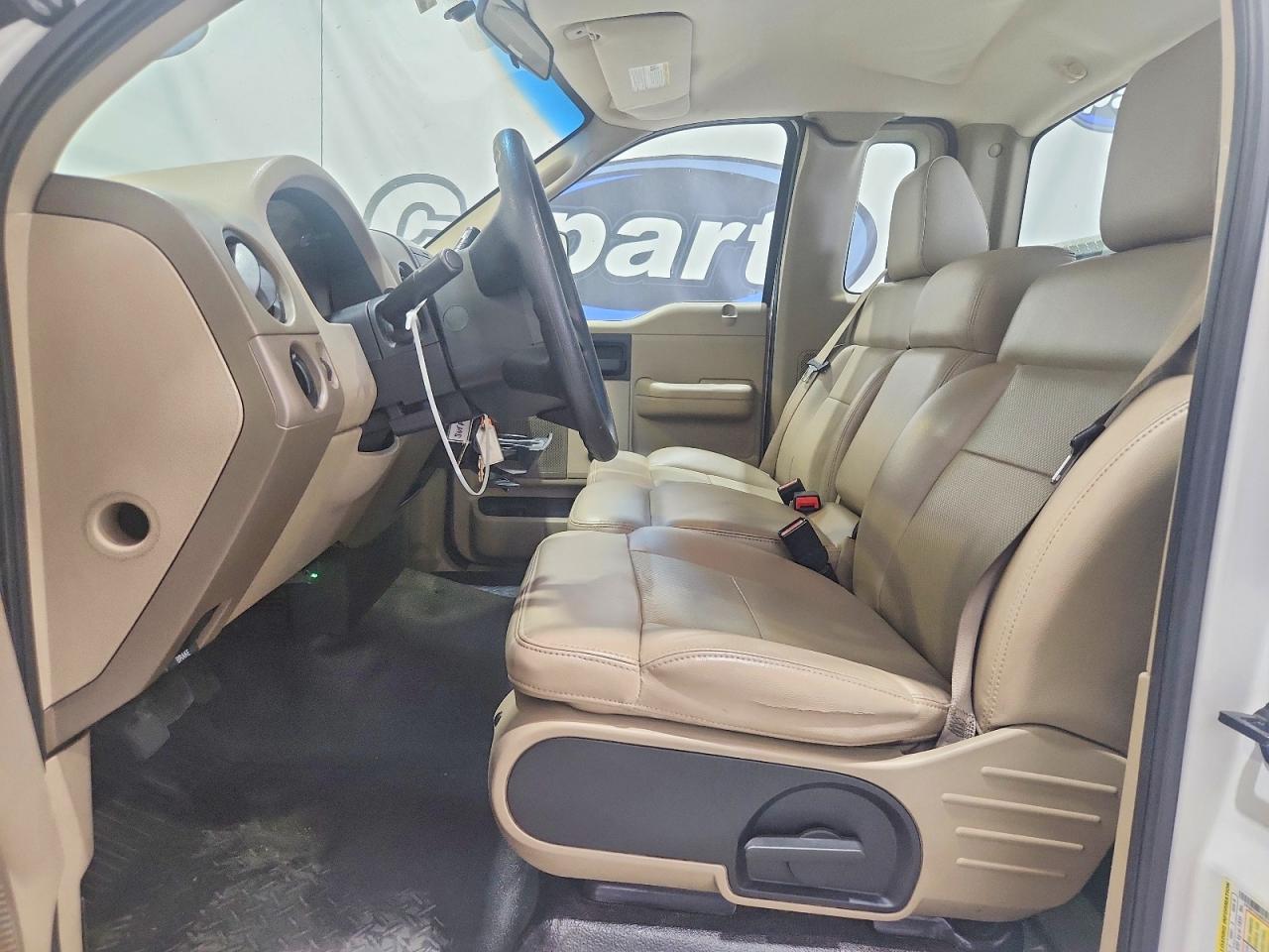 2008 Ford F150 White vin: 1FTRF12238KD70191