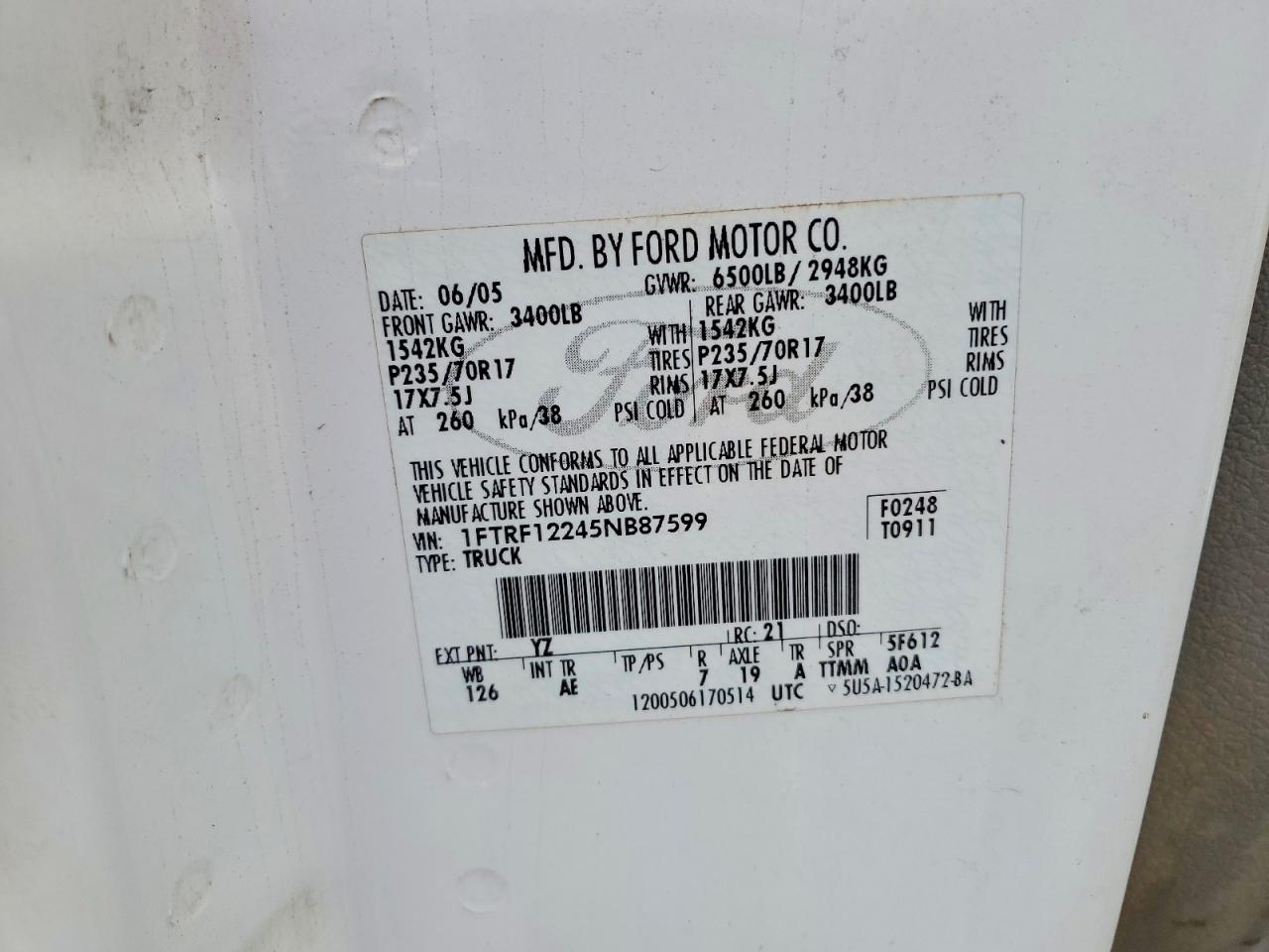 2005 Ford F150 White vin: 1FTRF12245NB87599