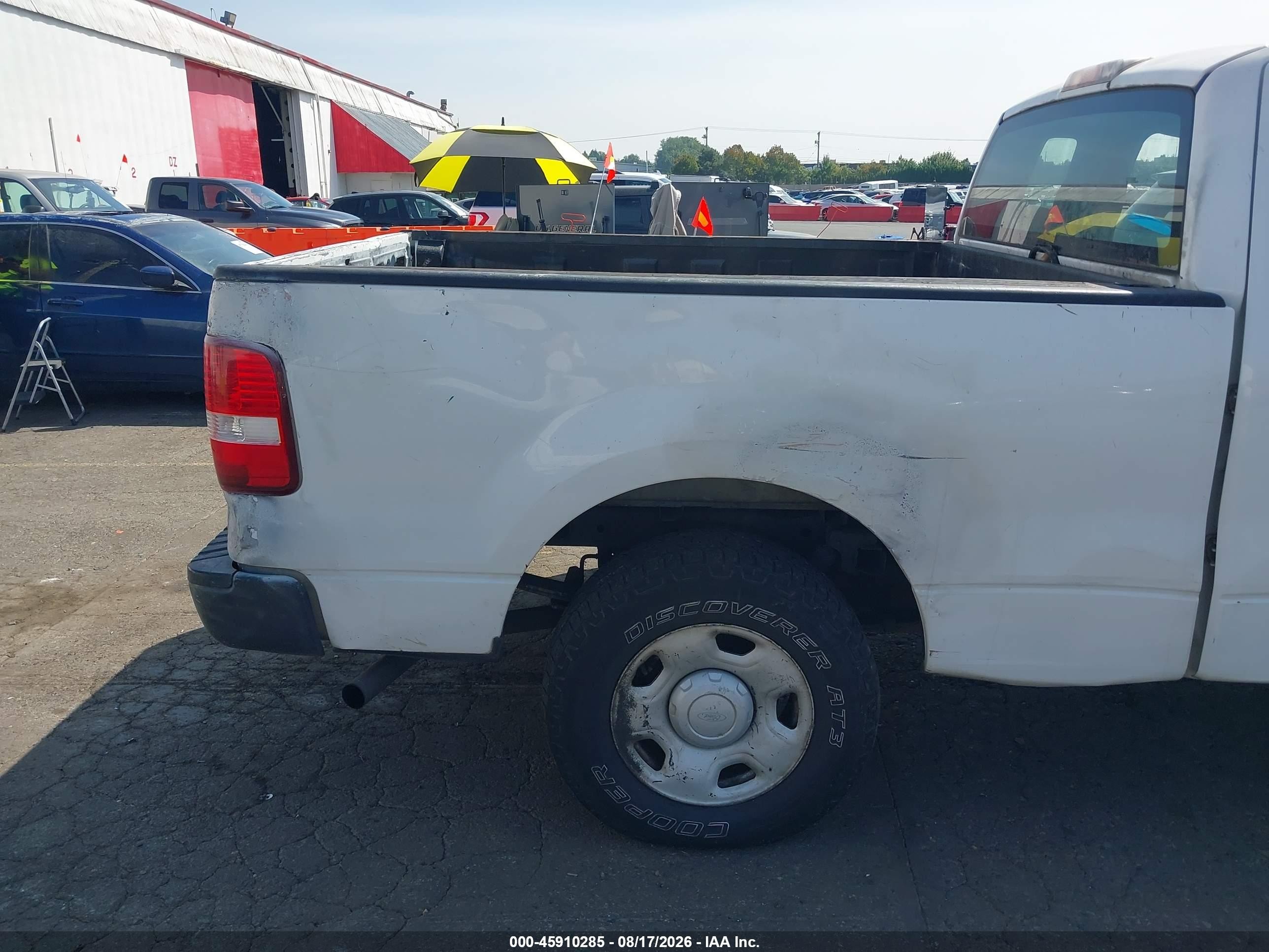 2006 Ford F-150 Stx/xl/xlt White vin: 1FTRF12246KD28643