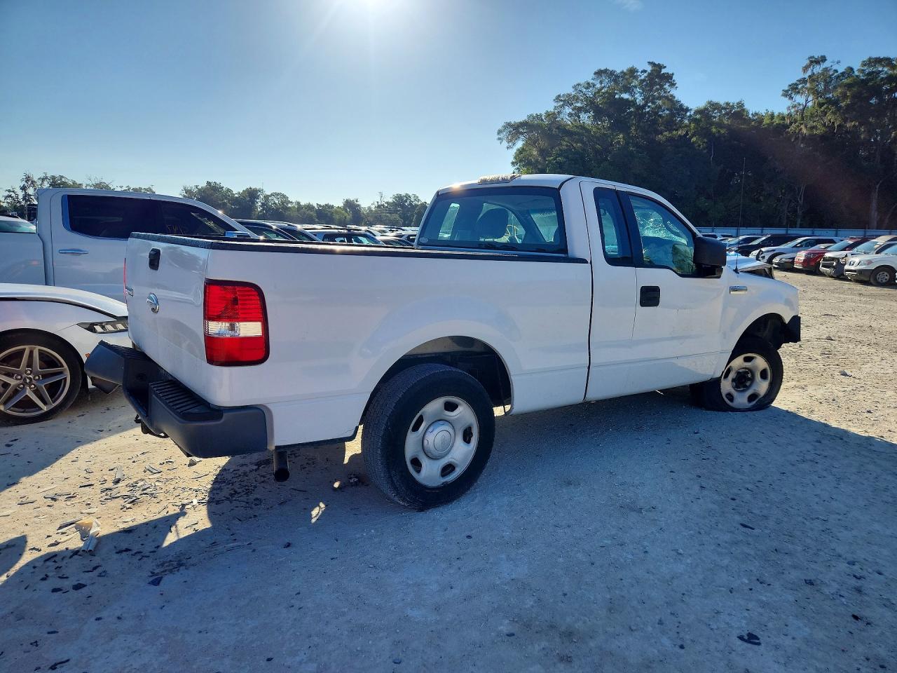 2006 Ford F150 White vin: 1FTRF12246NA80733