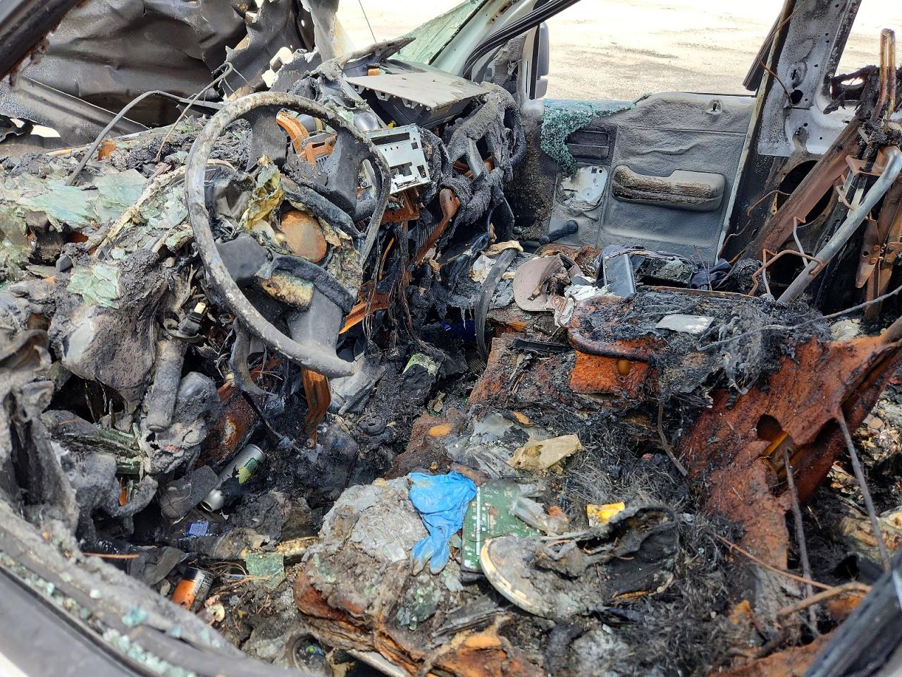 2007 Ford F150 Burn vin: 1FTRF12247NA59222