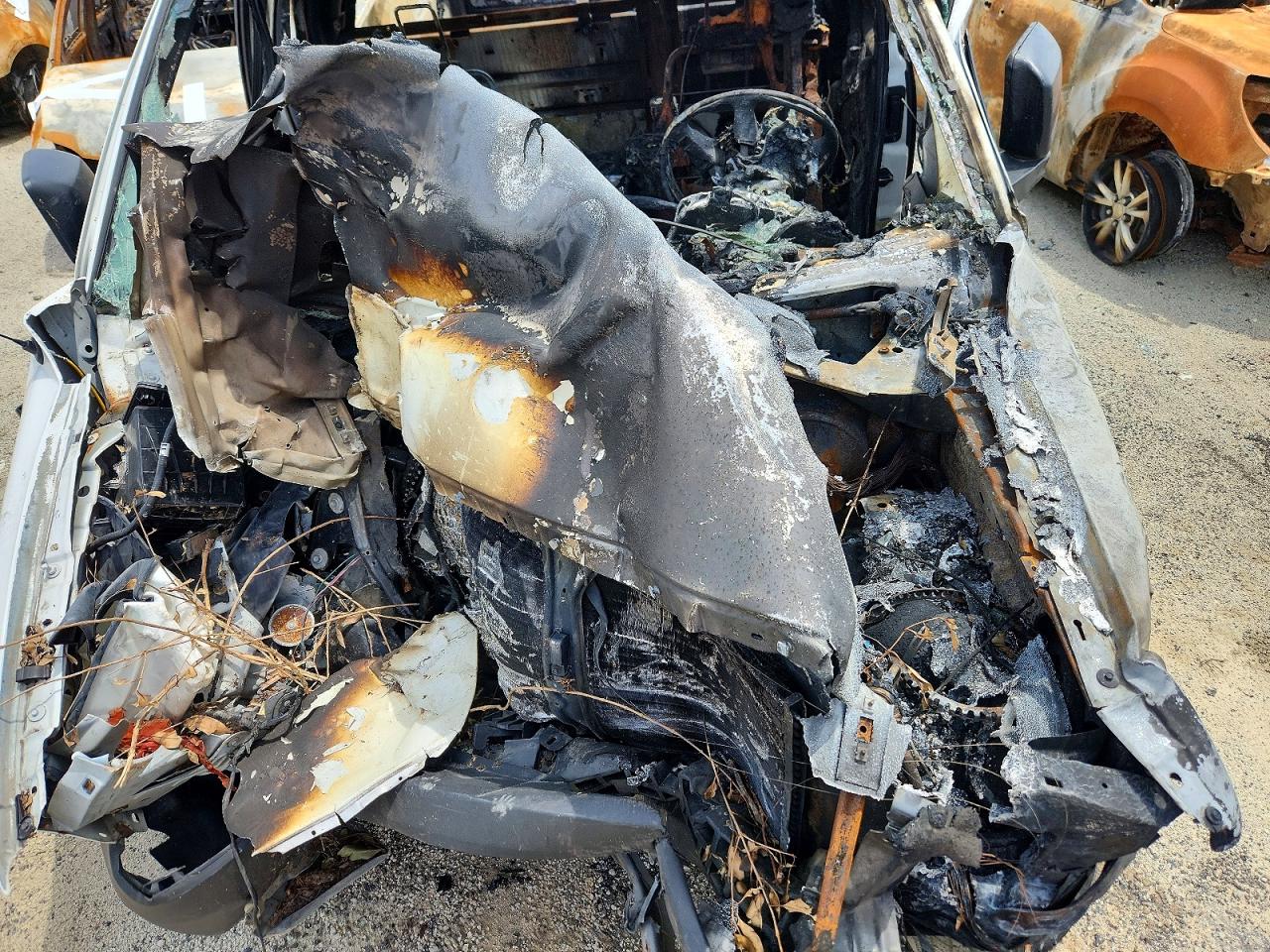 2007 Ford F150 Burn vin: 1FTRF12247NA59222