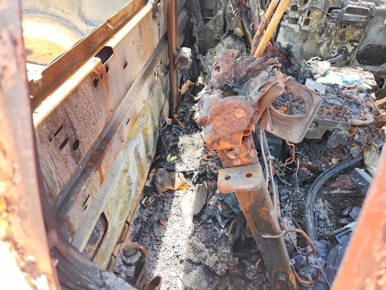 2007 Ford F150 Burn vin: 1FTRF12247NA59222