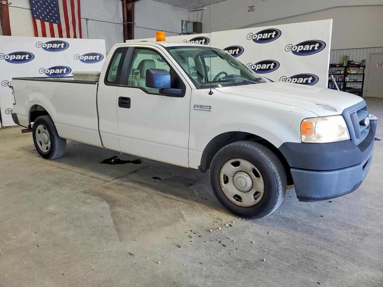 2008 Ford F150 White vin: 1FTRF12248KB62918
