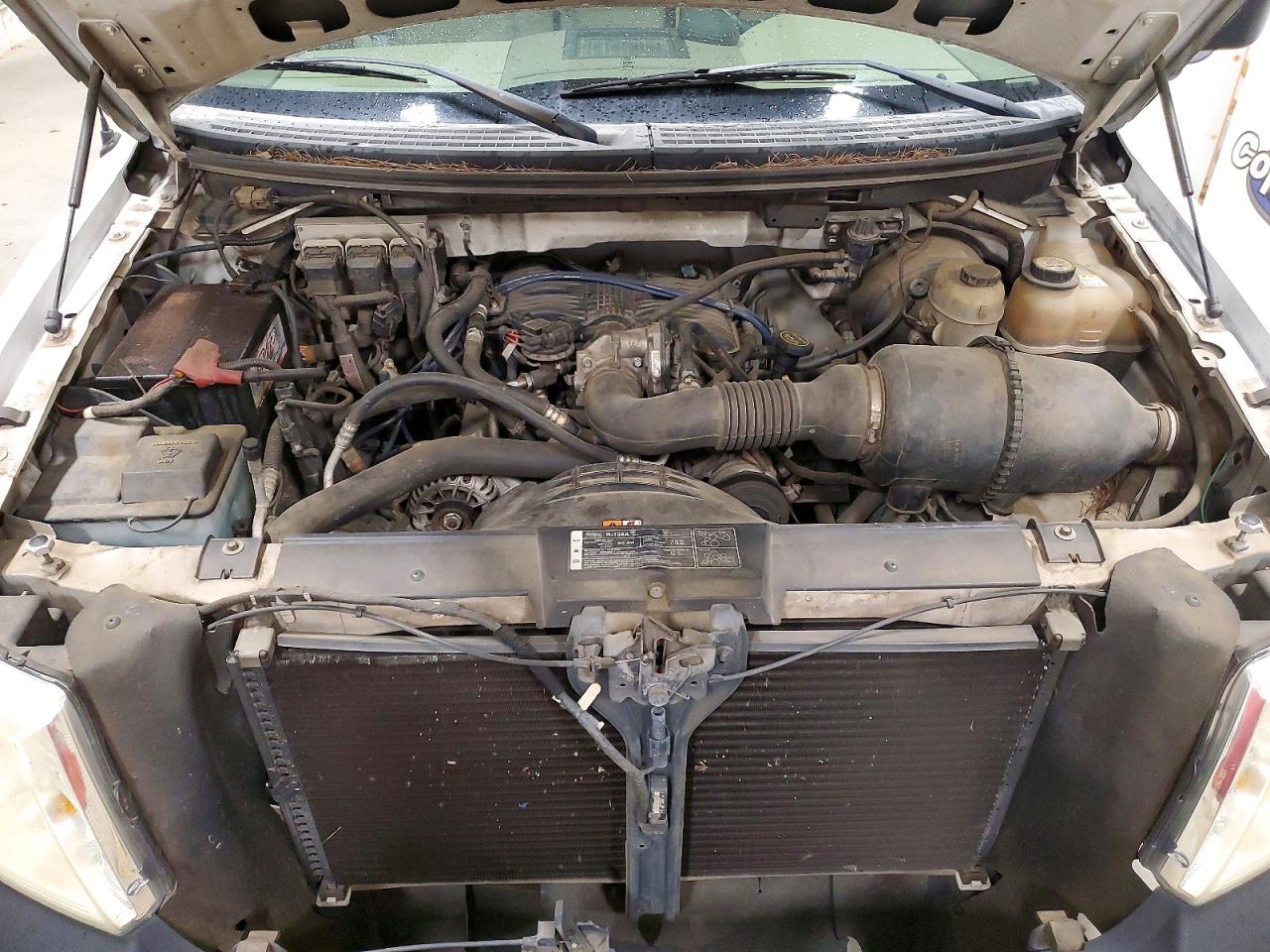 2008 Ford F150 White vin: 1FTRF12248KB62918