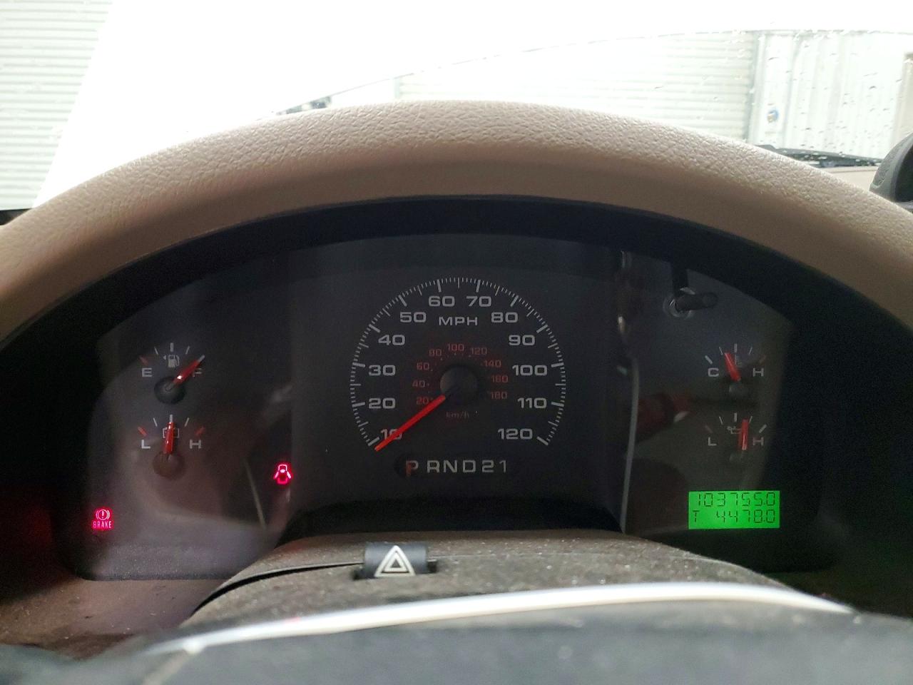 2008 Ford F150 White vin: 1FTRF12248KB62918