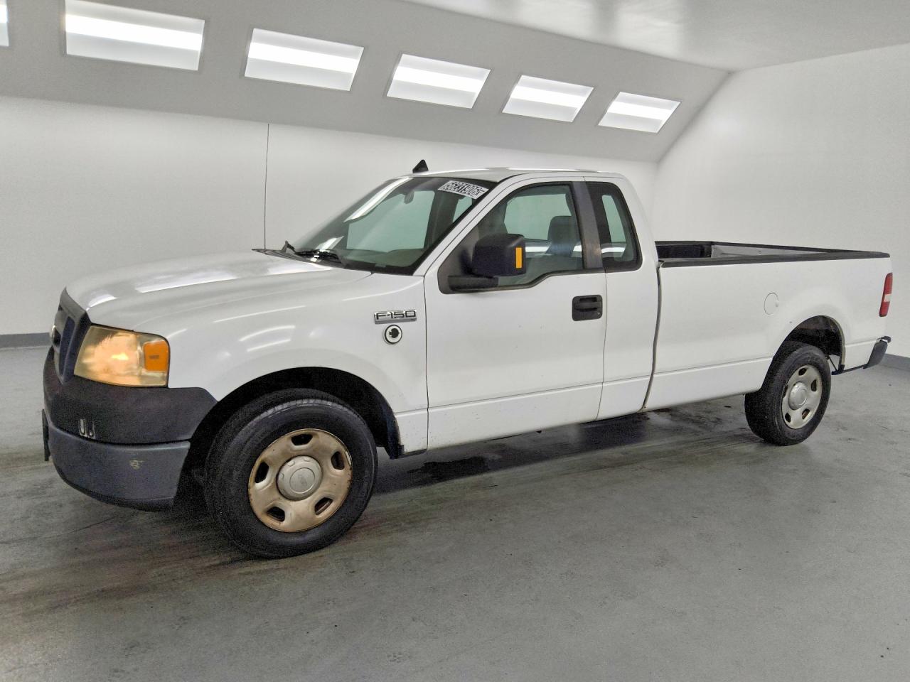 2008 Ford F150 White vin: 1FTRF12248KB70100