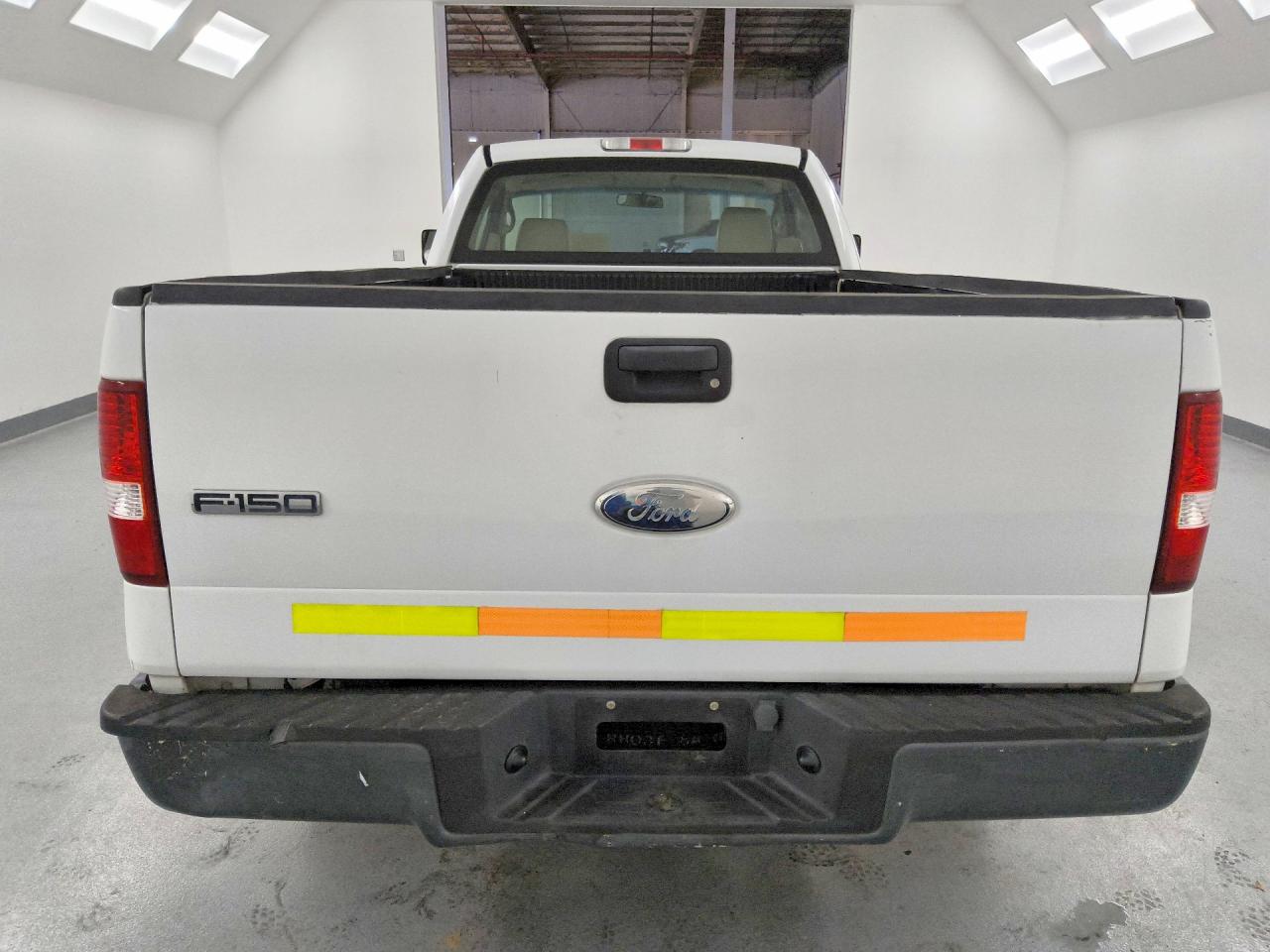 2008 Ford F150 White vin: 1FTRF12248KB70100