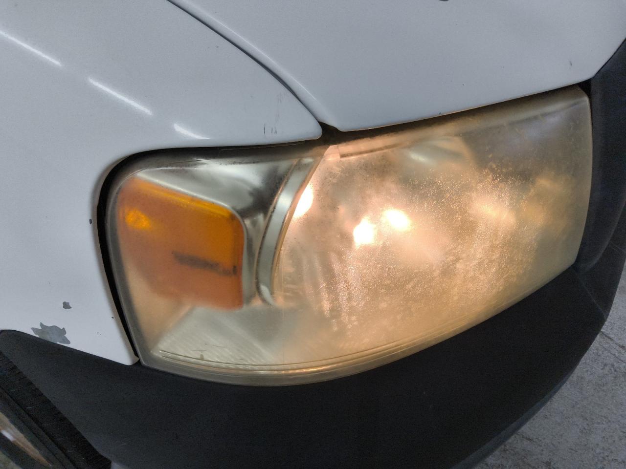 2008 Ford F150 White vin: 1FTRF12248KB70100 Damage: Right Head Lamp, Faded, Repair Required