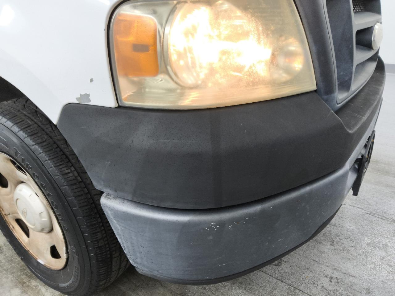 2008 Ford F150 White vin: 1FTRF12248KB70100 Damage: Front Metal Bumper Painted, Dent(S) W/No Paint Dmg, 1/2 To 1 Inch