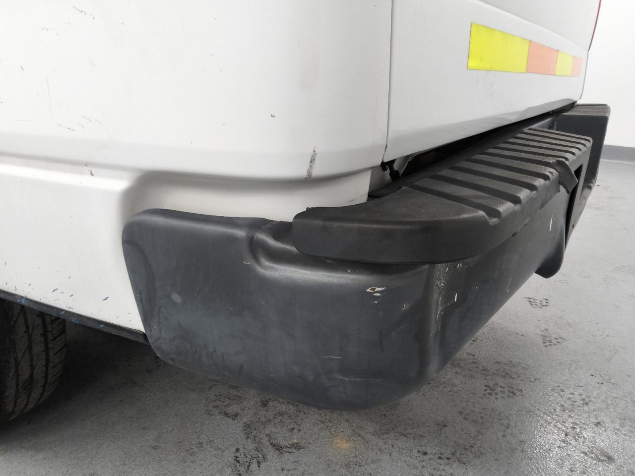 2008 Ford F150 White vin: 1FTRF12248KB70100 Damage: Rear Metal Bumper Painted, Dent(S) W/No Paint Dmg, 1 To 2 Inches