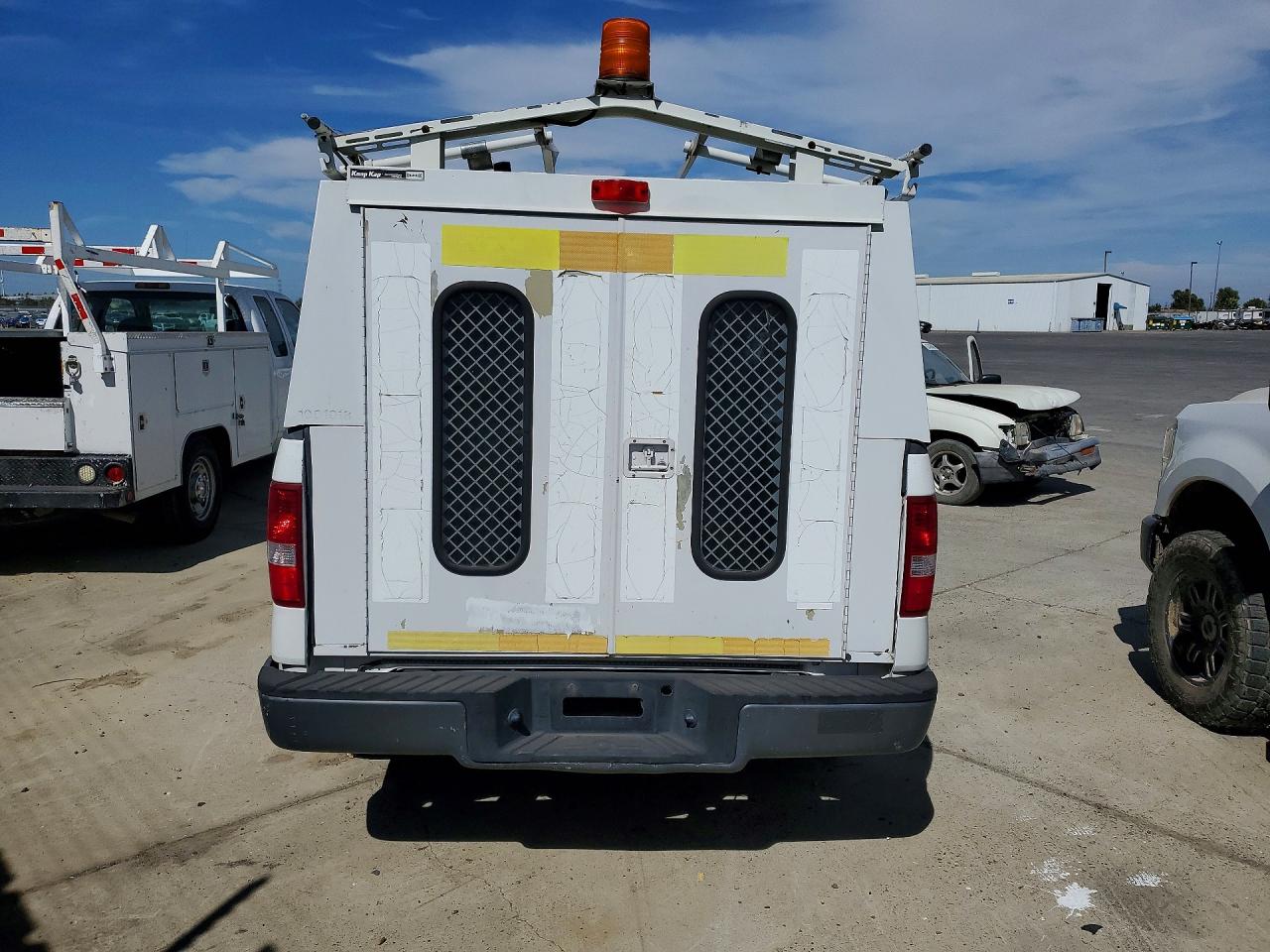 2008 Ford F150 White vin: 1FTRF12248KB87656