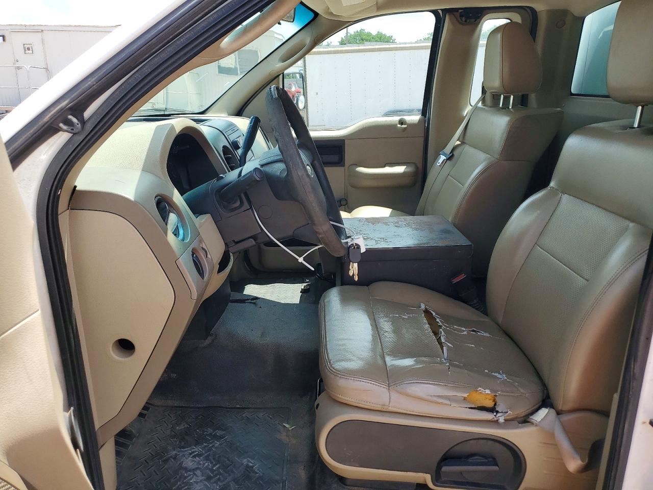 2008 Ford F150 White vin: 1FTRF12248KC36211