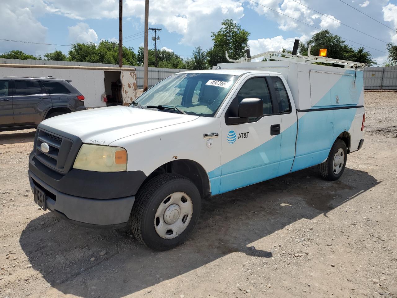 2008 Ford F150 White vin: 1FTRF12248KC36211 Damage: Left Front Fender, Heavy Scratch, 2 To 3 Inches
