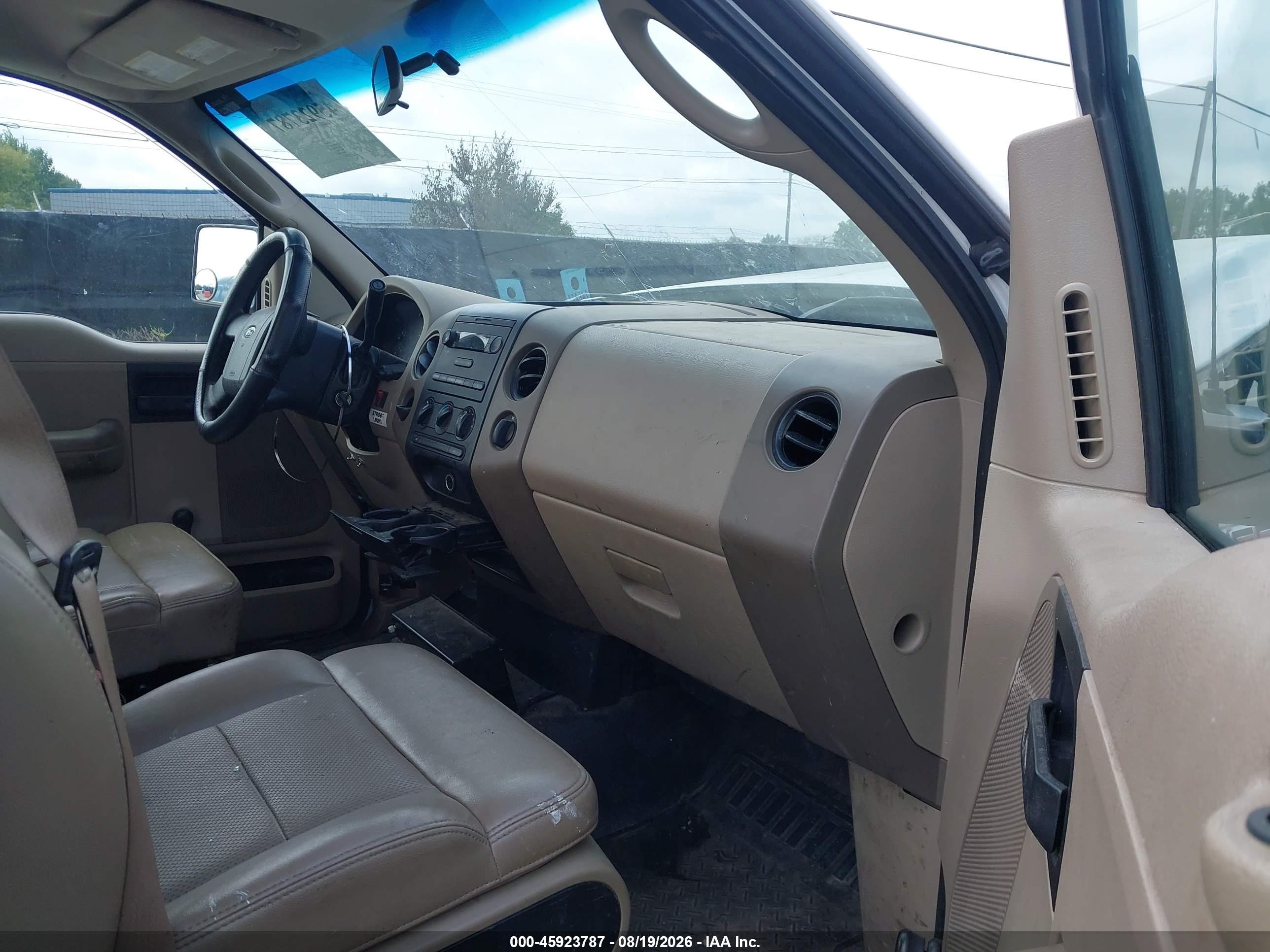 2008 Ford F-150 Stx/xl/xlt White vin: 1FTRF12248KD93592