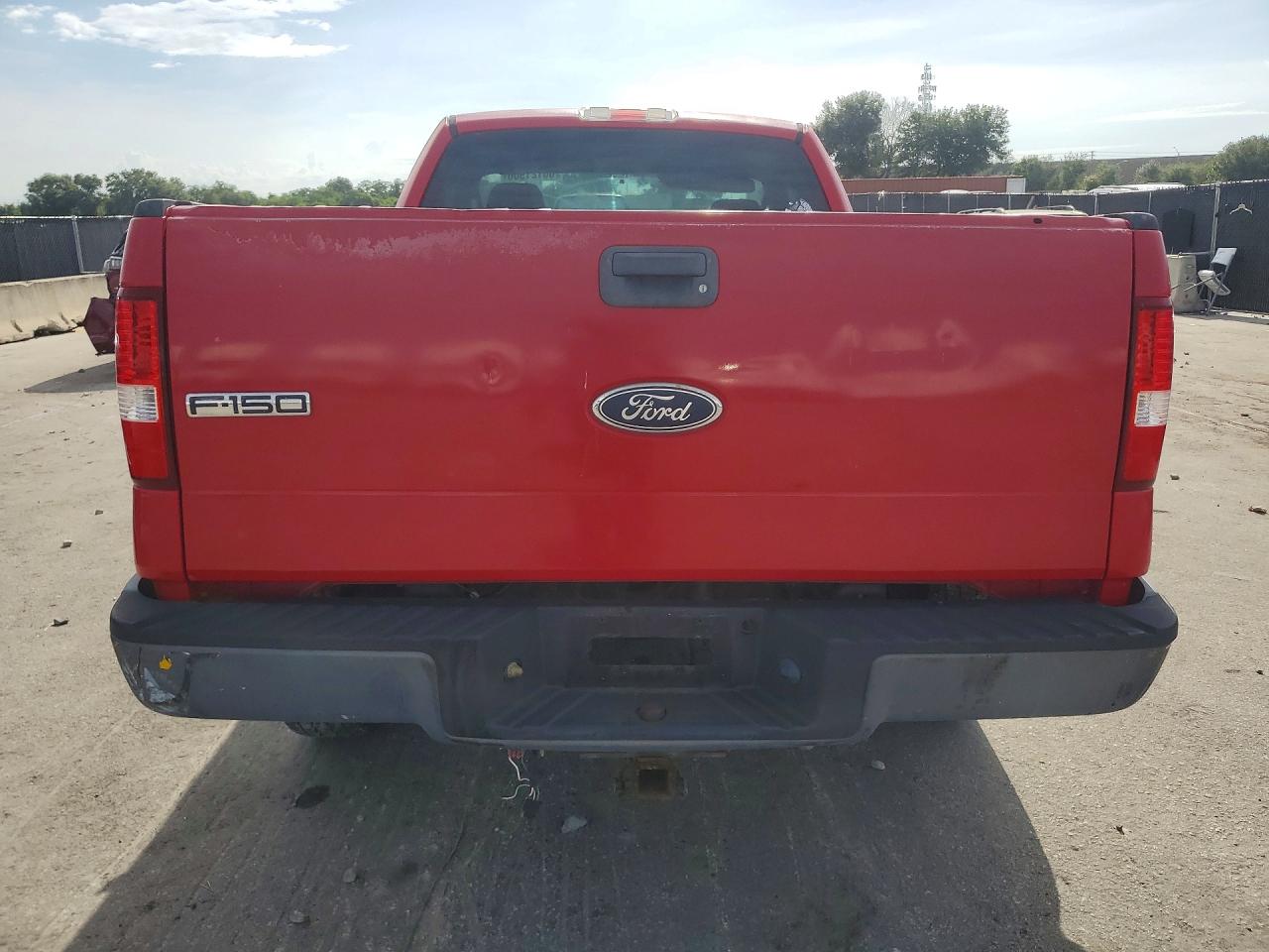 2005 Ford F150 Red vin: 1FTRF12255NB84114