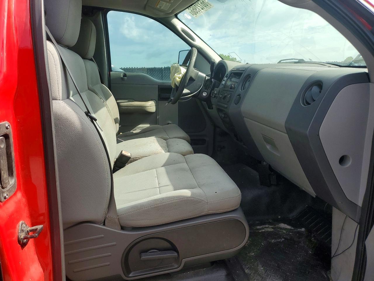 2005 Ford F150 Red vin: 1FTRF12255NB84114