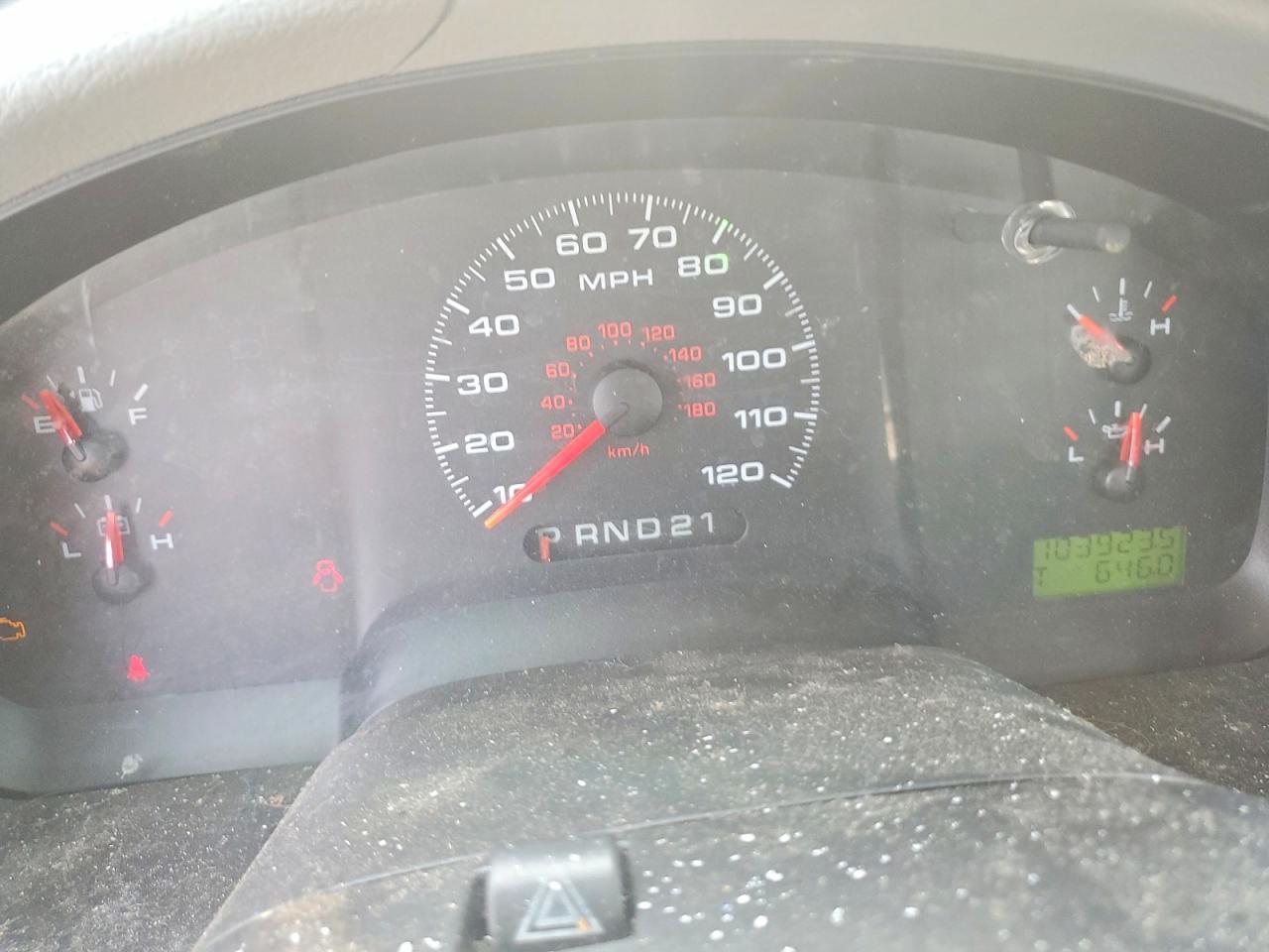 2005 Ford F150 Red vin: 1FTRF12255NB84114