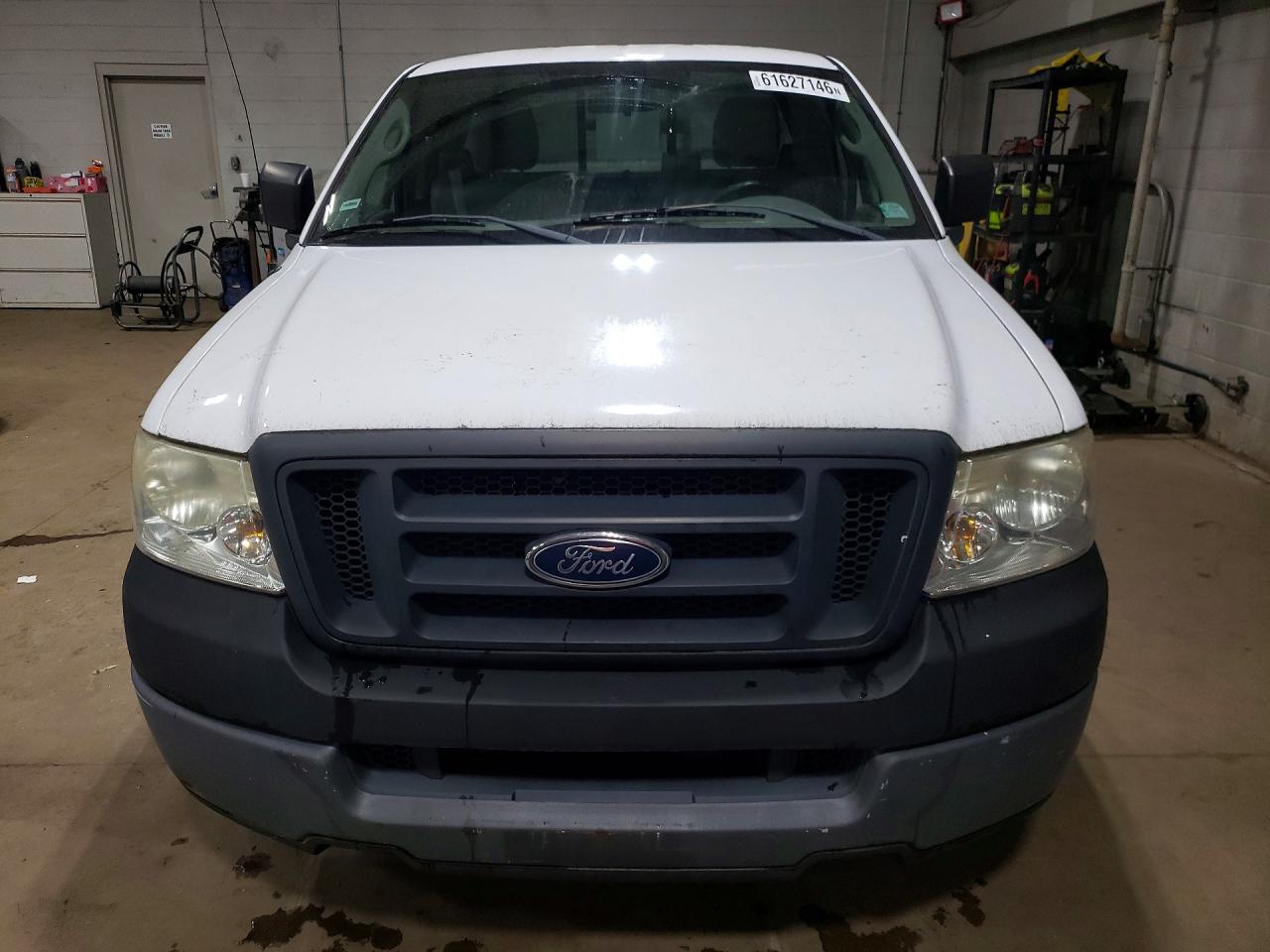 2005 Ford F150 White vin: 1FTRF12255NB94514