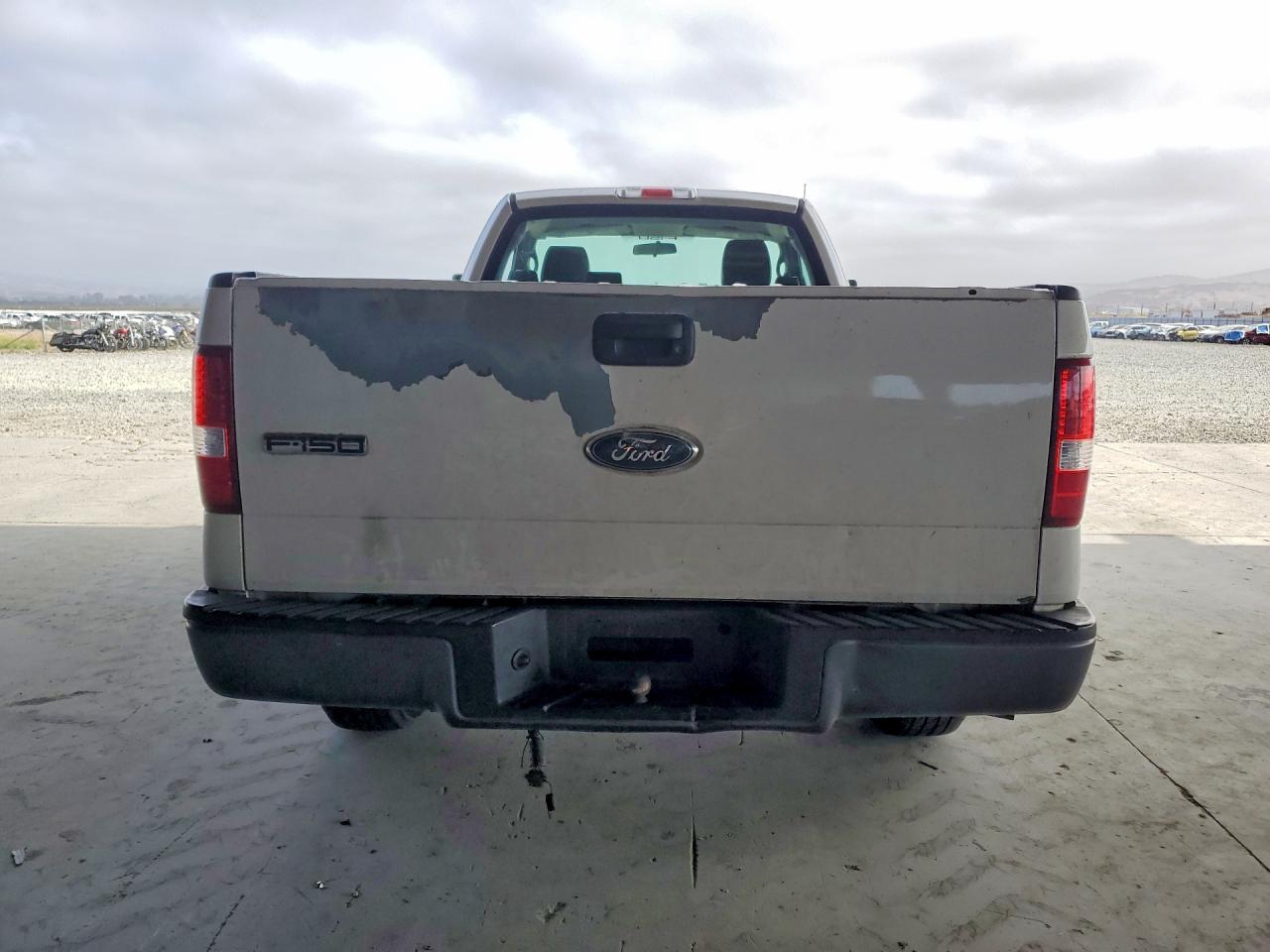 2007 Ford F150 White vin: 1FTRF12257KD13084