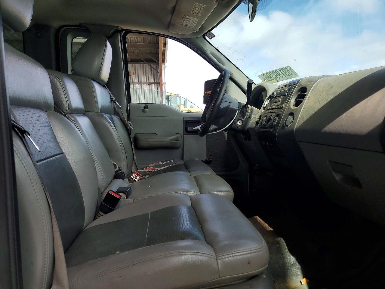 2007 Ford F150 White vin: 1FTRF12257KD13084