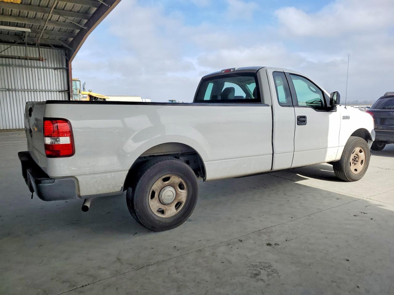 2007 Ford F150 White vin: 1FTRF12257KD13084
