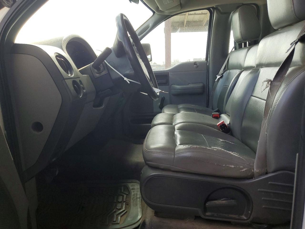 2007 Ford F150 White vin: 1FTRF12257KD13084