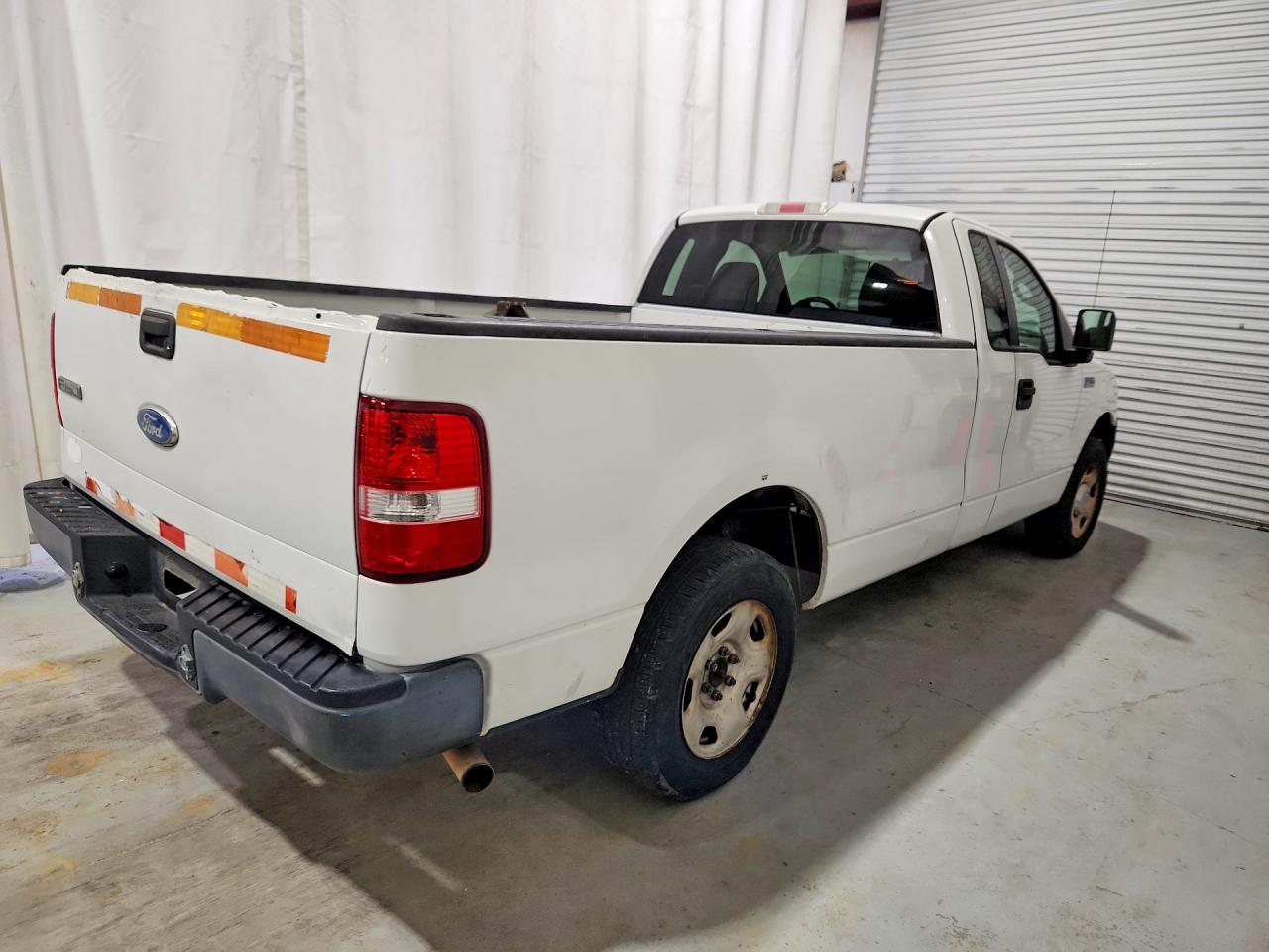 2008 Ford F150 White vin: 1FTRF12258KB62880