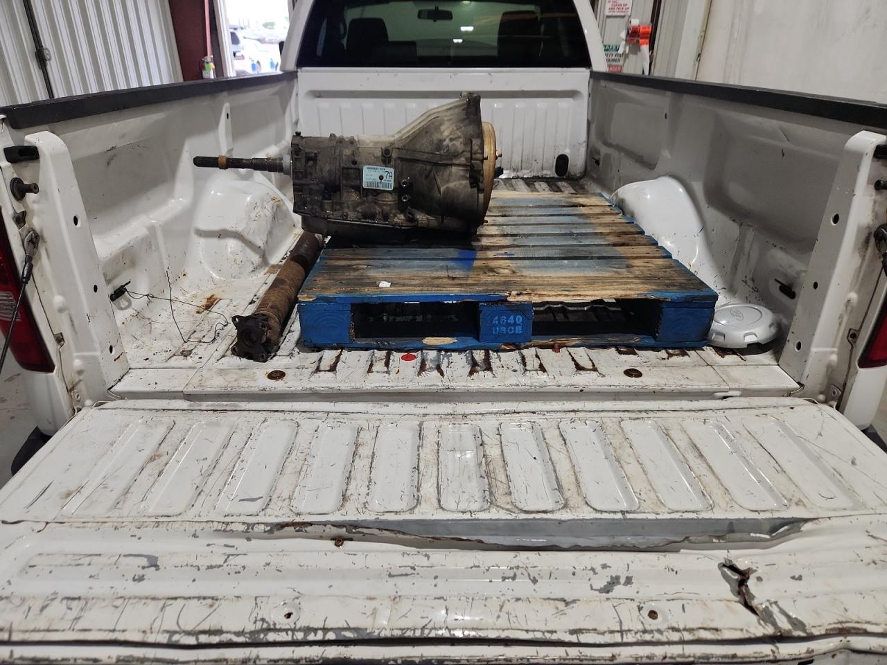 2008 Ford F150 White vin: 1FTRF12258KB62880 Damage: Transmission, Unattached, Unacceptable