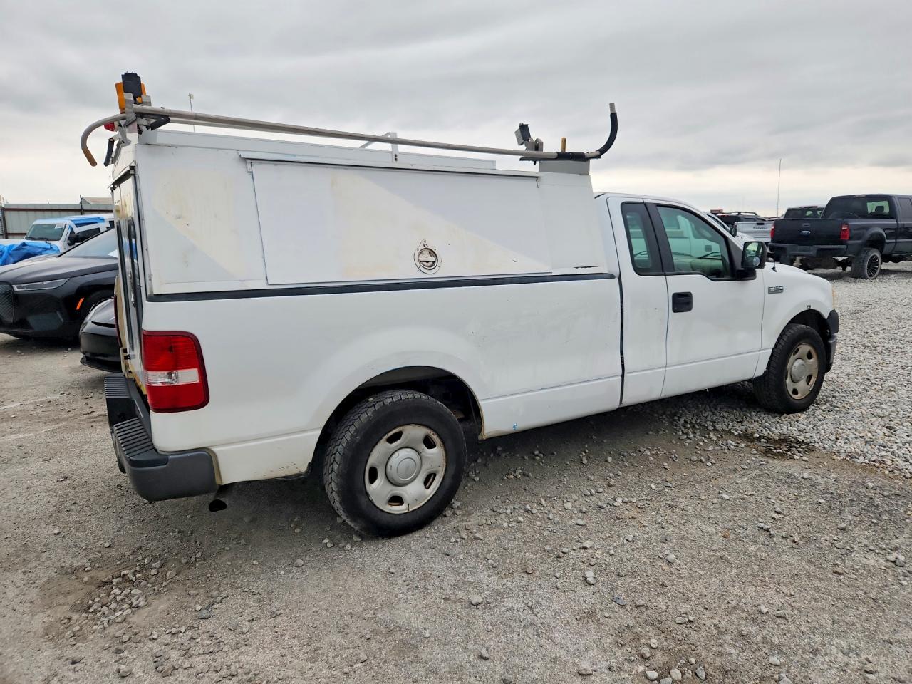 2008 Ford F150 Белый vin: 1FTRF12258KB70204