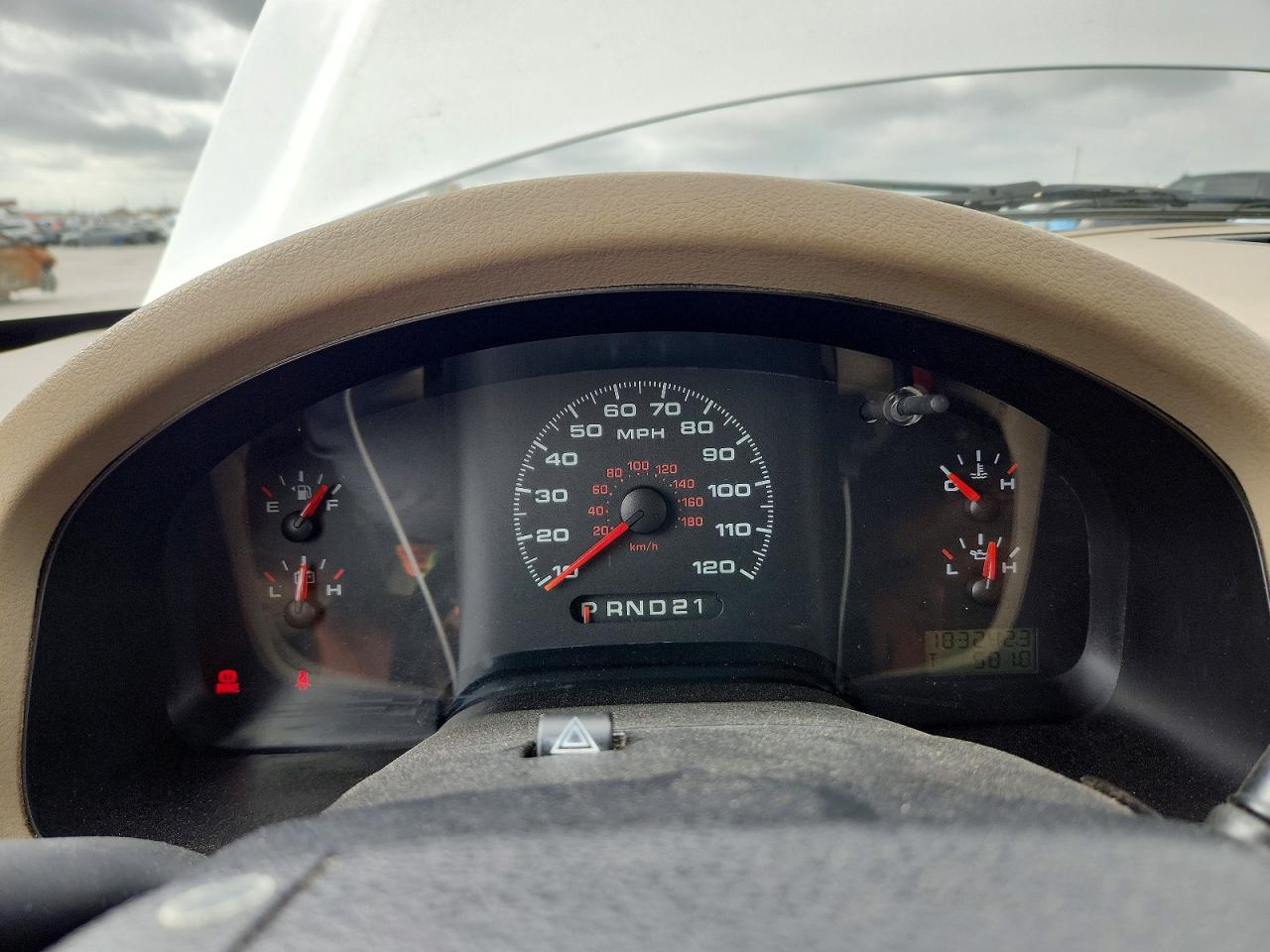 2008 Ford F150 Белый vin: 1FTRF12258KB70204