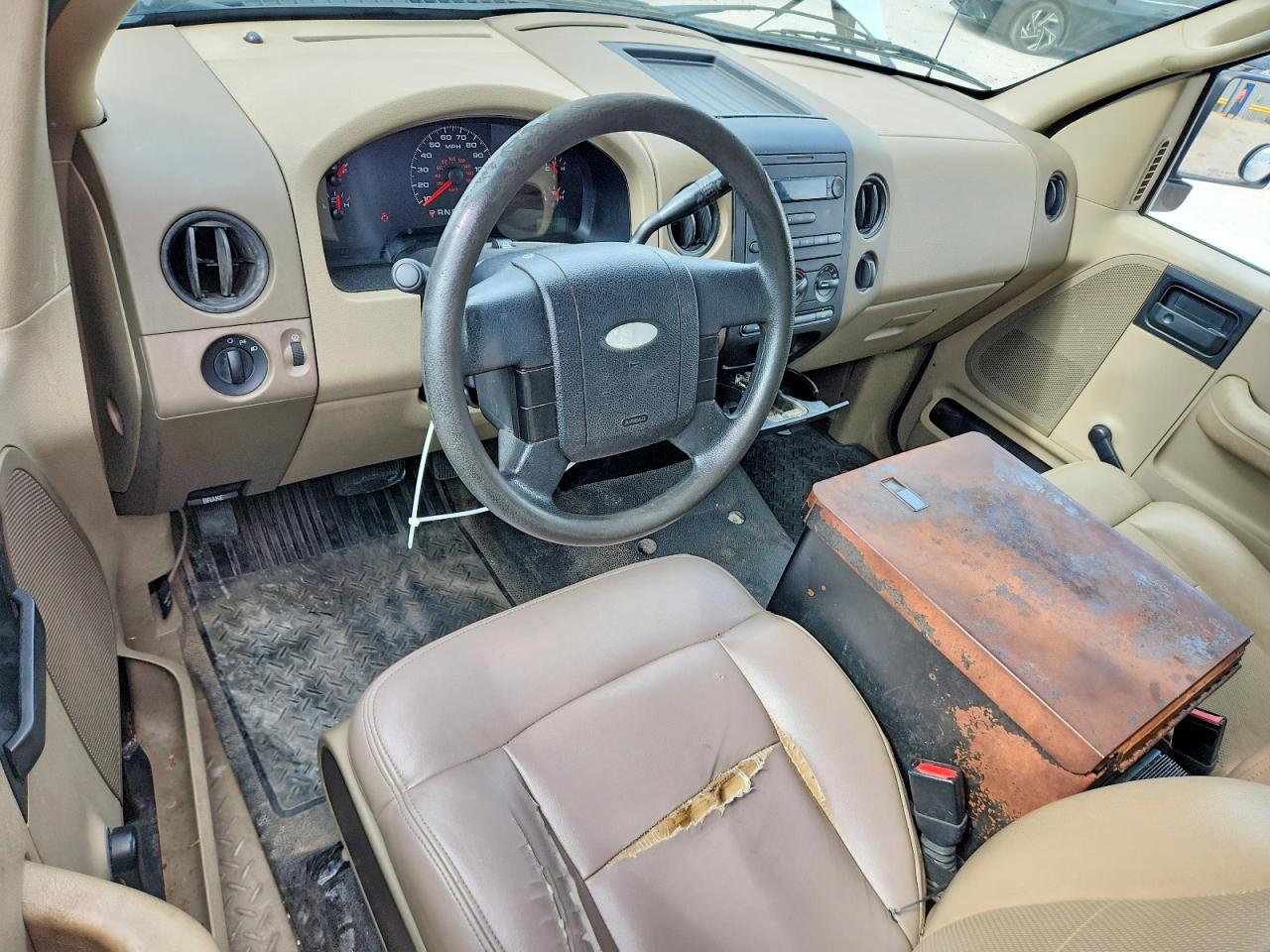 2008 Ford F150 Белый vin: 1FTRF12258KB70204