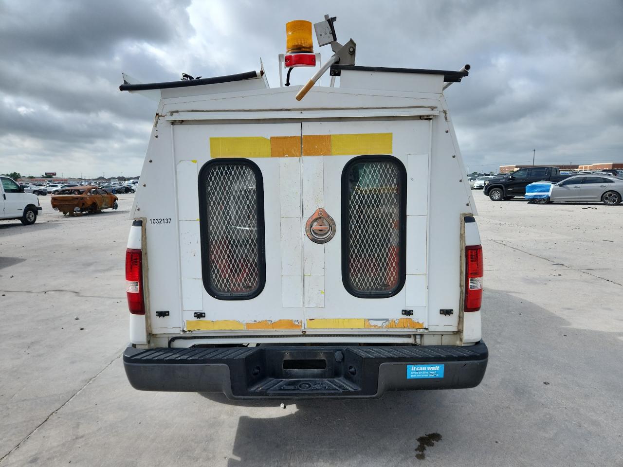 2008 Ford F150 Белый vin: 1FTRF12258KB70204 Damage: Tailgate, Missing, Replacement Required