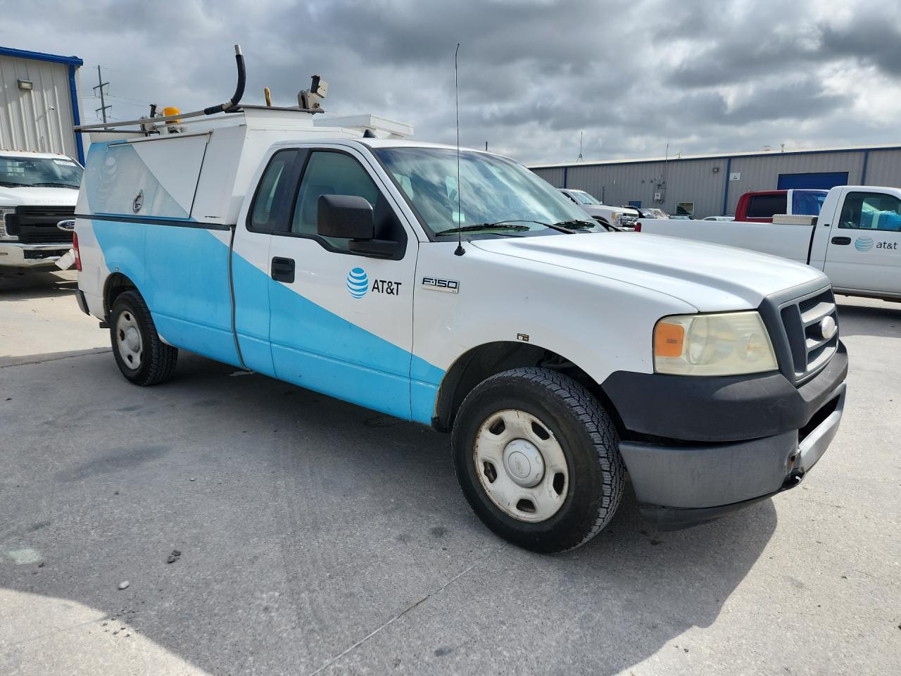 2008 Ford F150 Белый vin: 1FTRF12258KB70204 Damage: Aftermarket Accessory, Aftermarket, Acceptable